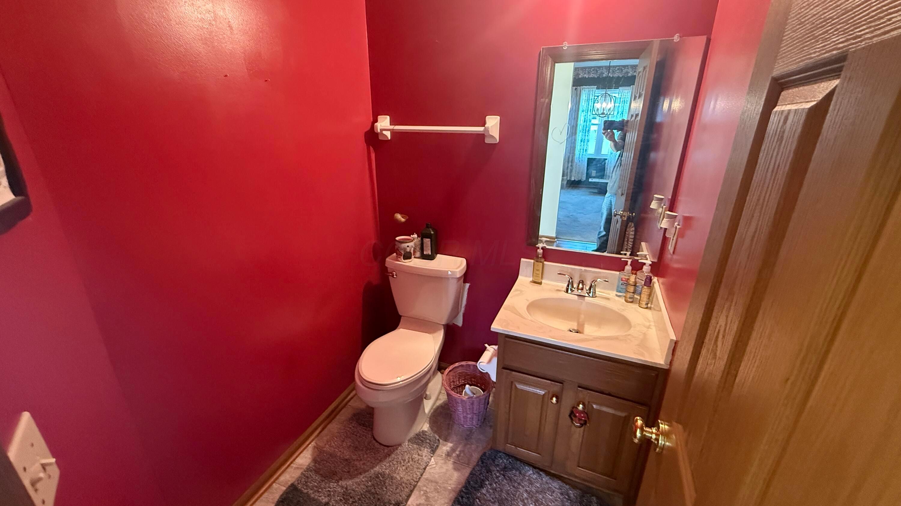 318 Eddington Drive Property Photo 8
