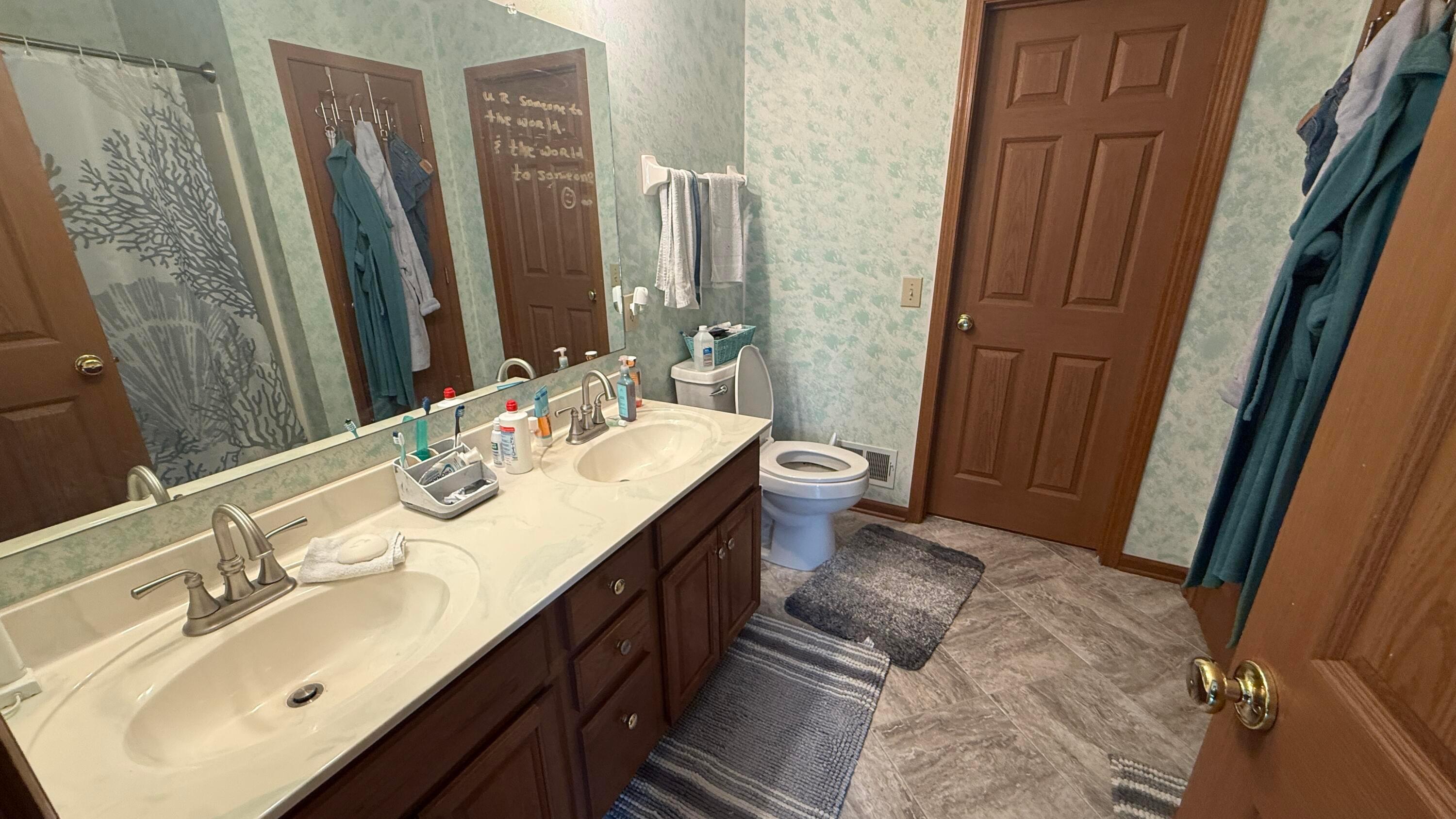 318 Eddington Drive Property Photo 12