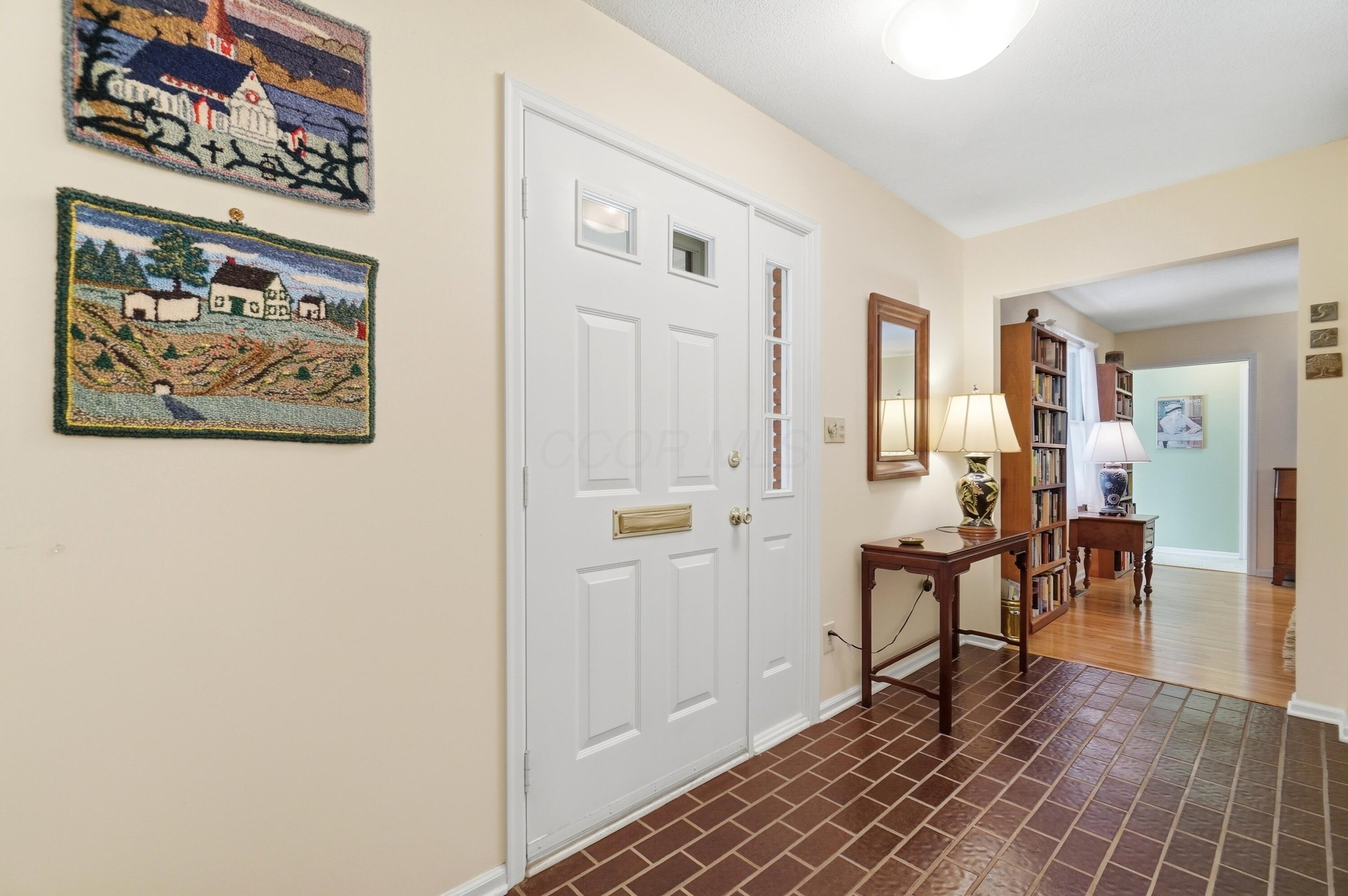 536 W Broadway Property Photo 8