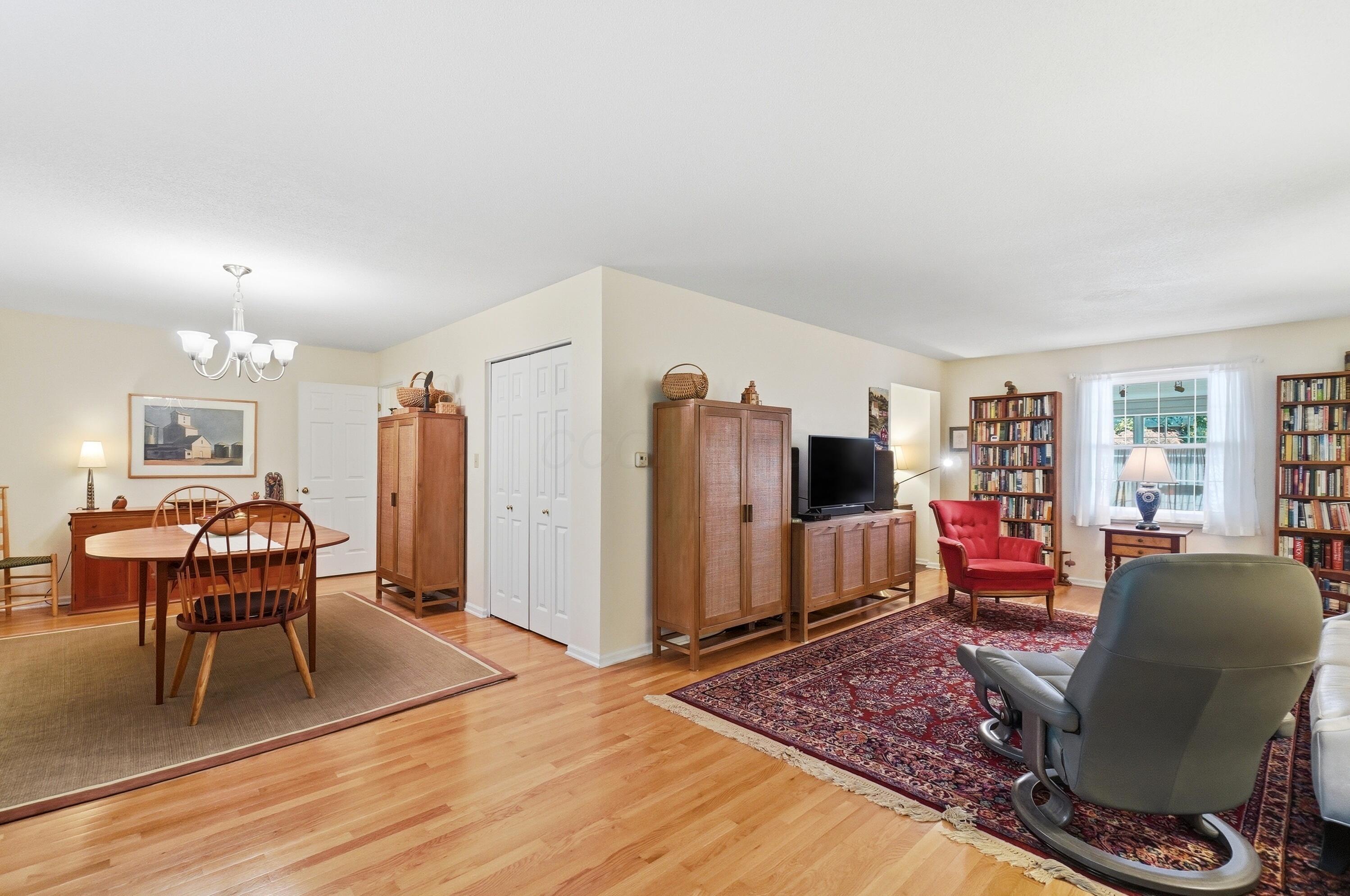 536 W Broadway Property Photo 13