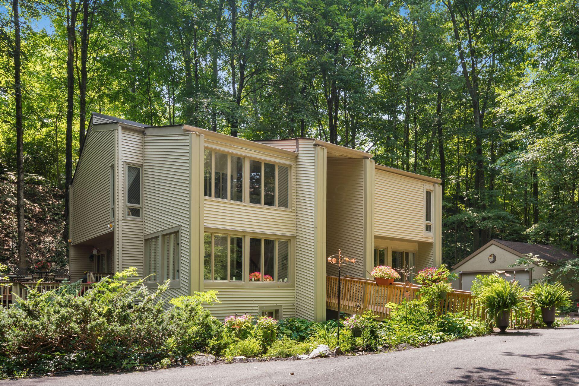 7957 Olentangy River Road Property Photo 1
