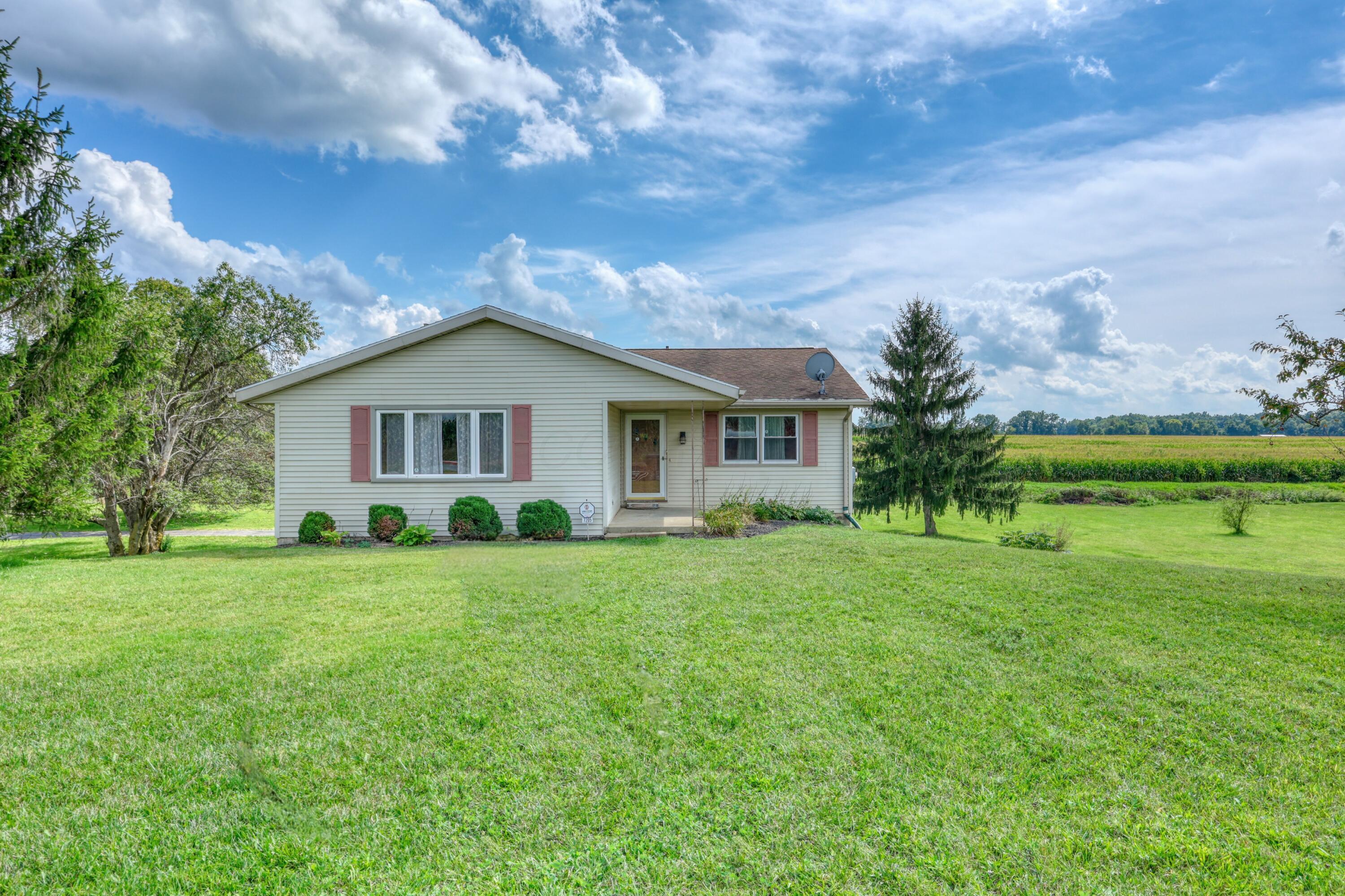 7205 Emahiser Road Property Photo 1