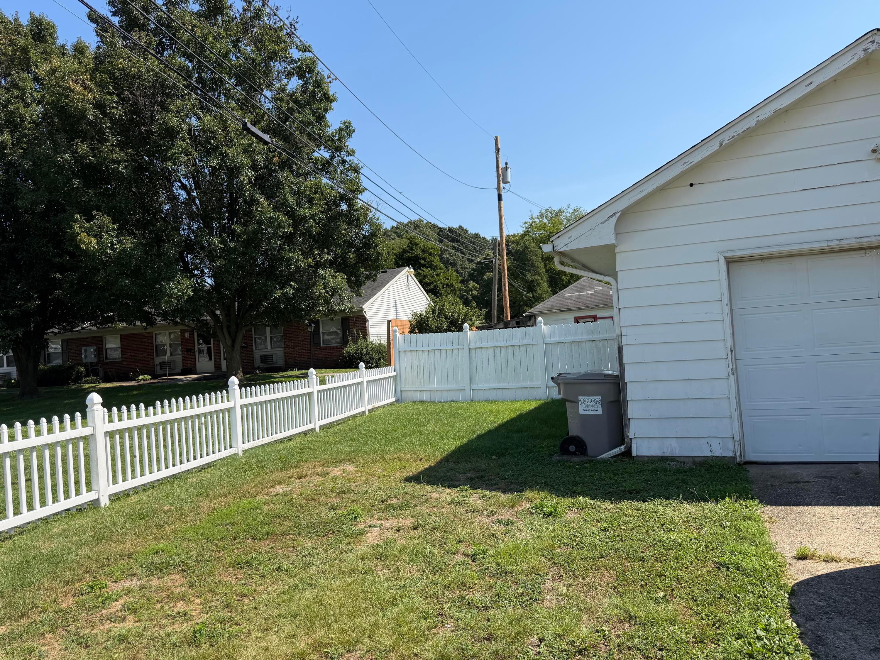 996 3rd Street Property Photo 4