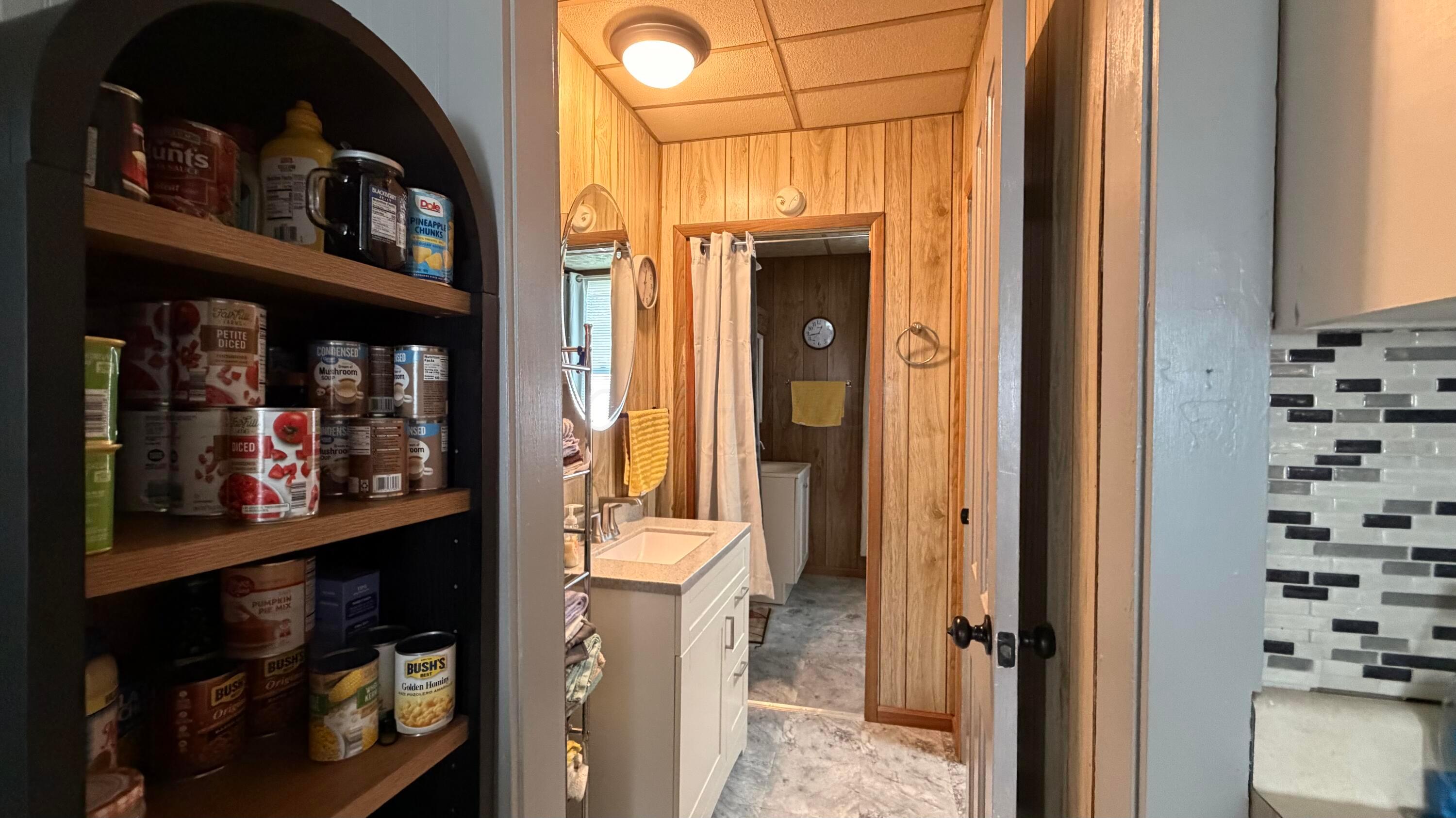 996 3rd Street Property Photo 10