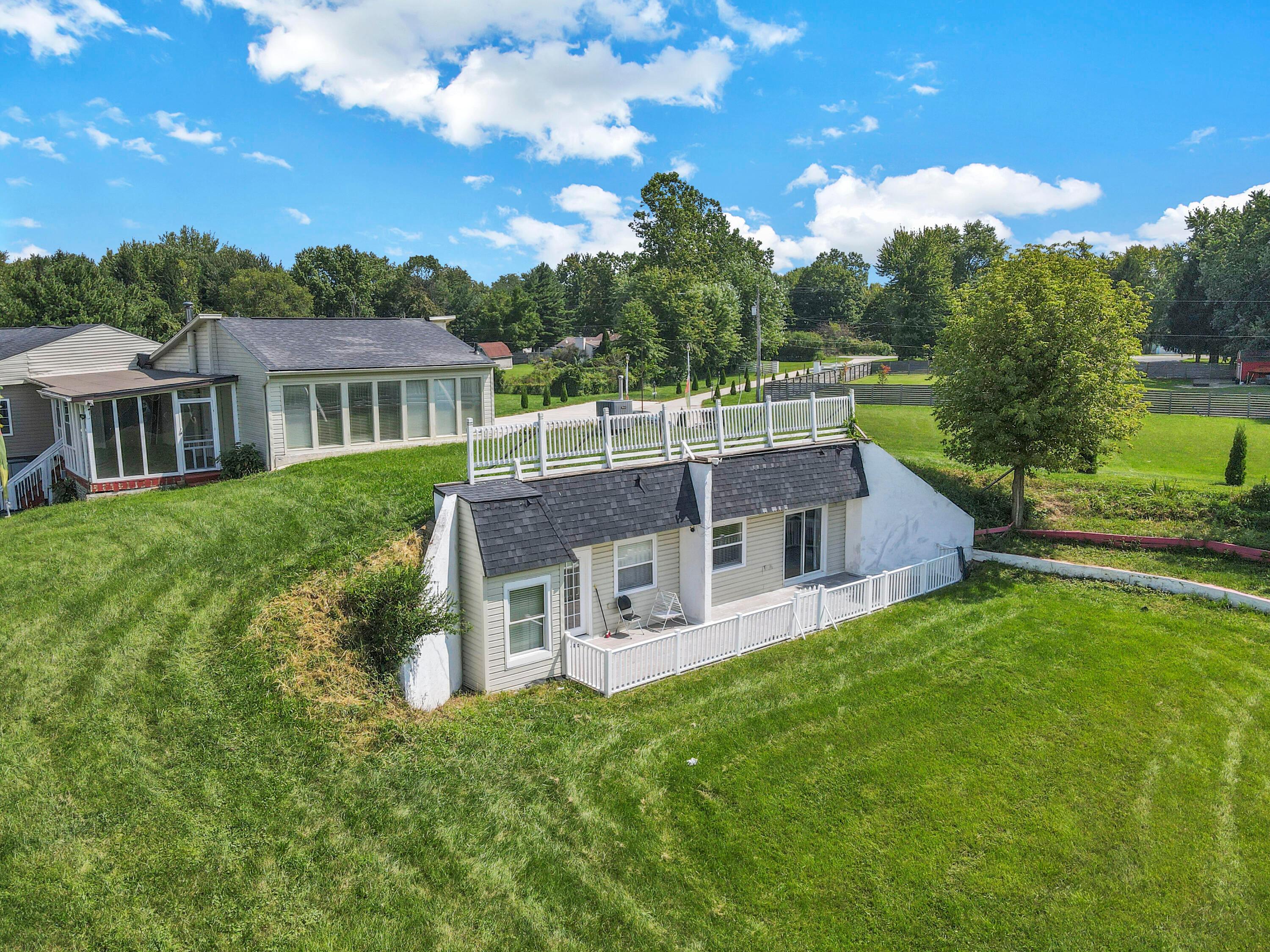 10693 Johnstown Road Property Photo 8
