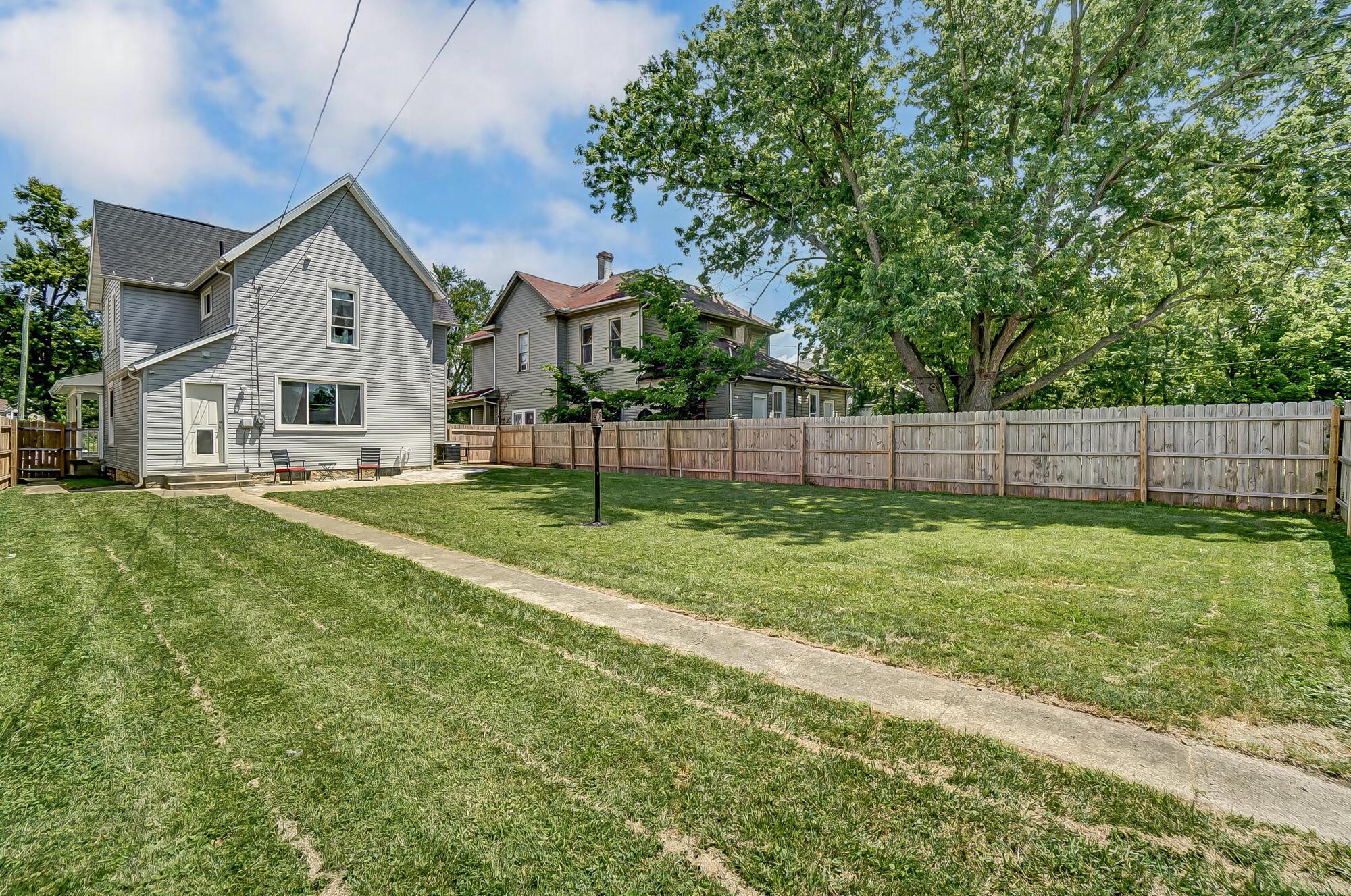 127 E Grand Avenue Property Photo 46