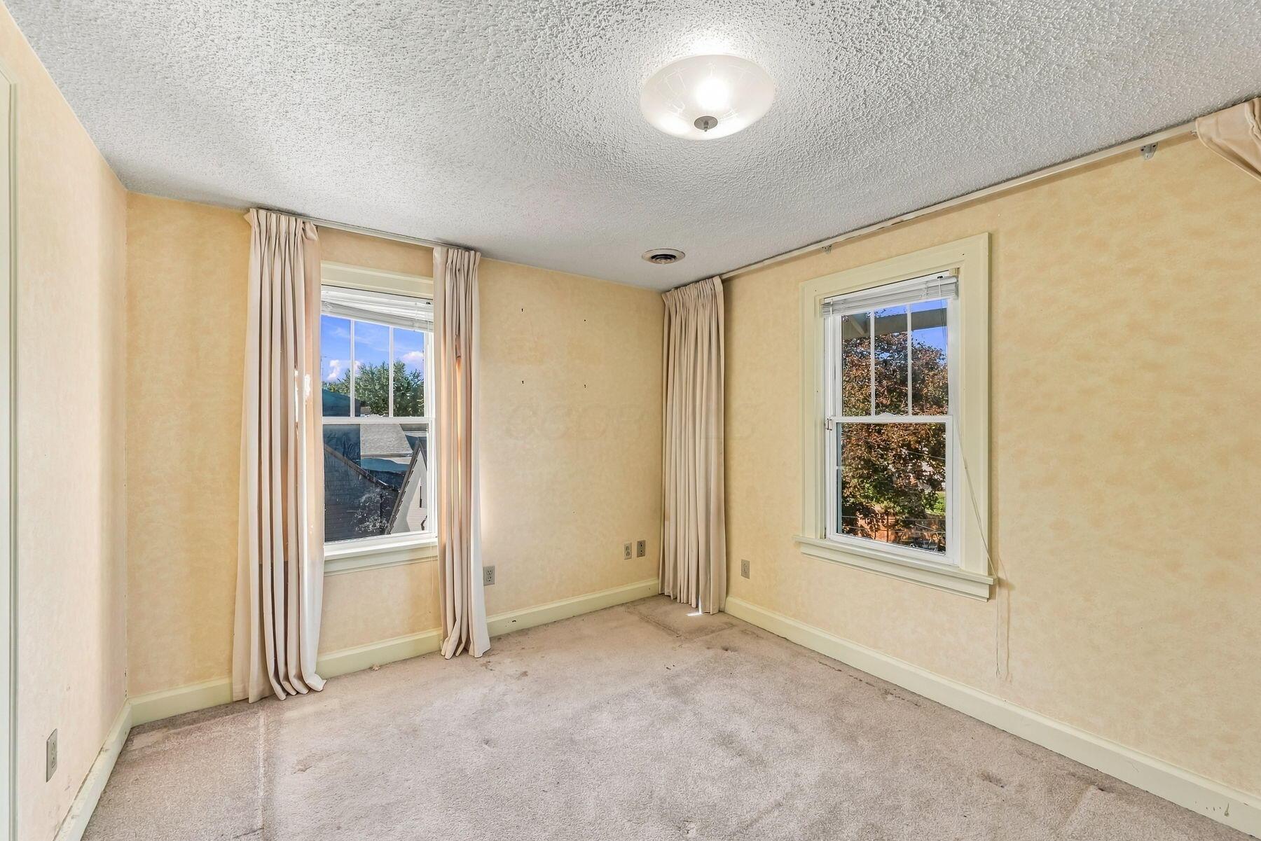 251 Clover Avenue Property Photo 20