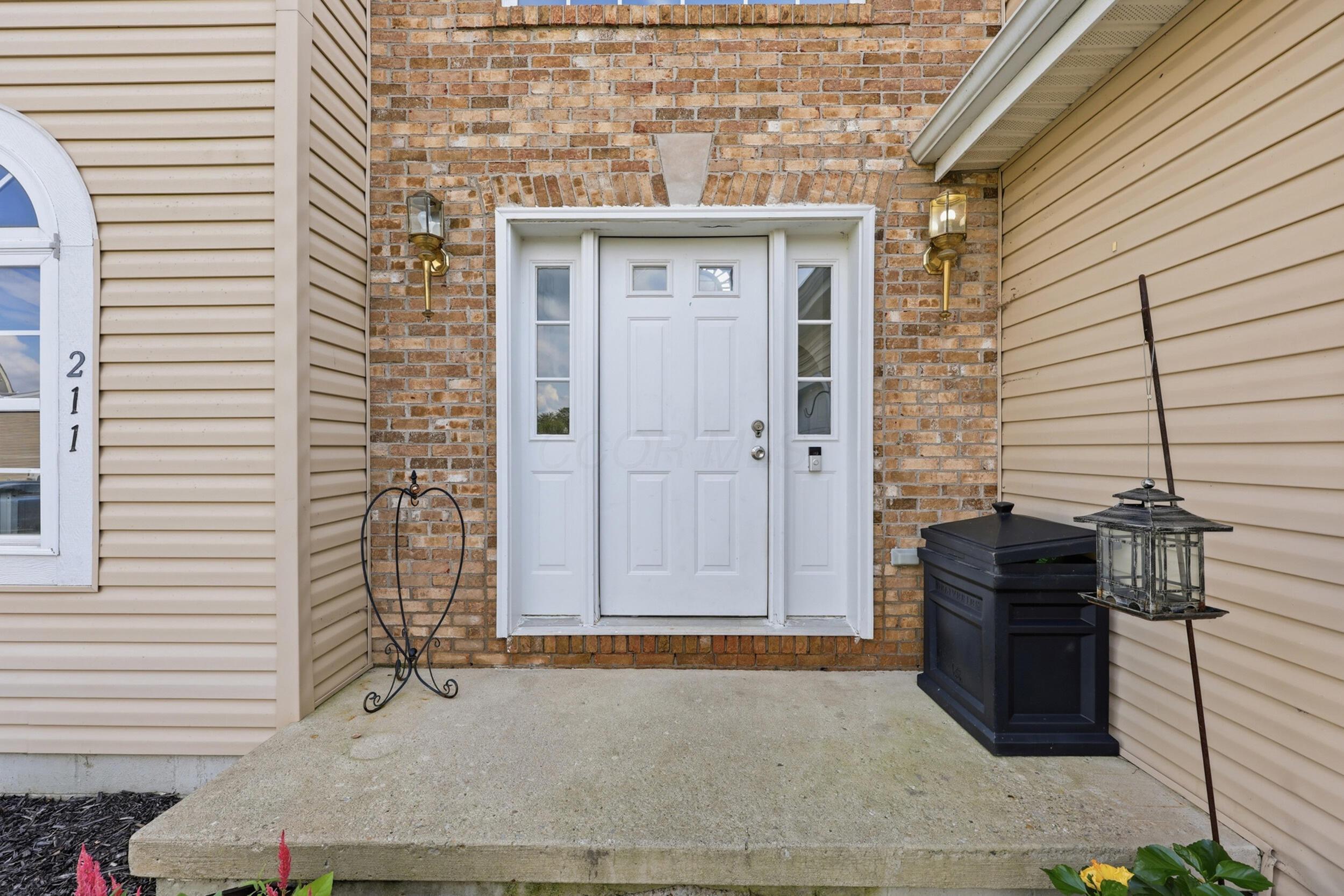 211 Cavanaugh Drive Property Photo 5