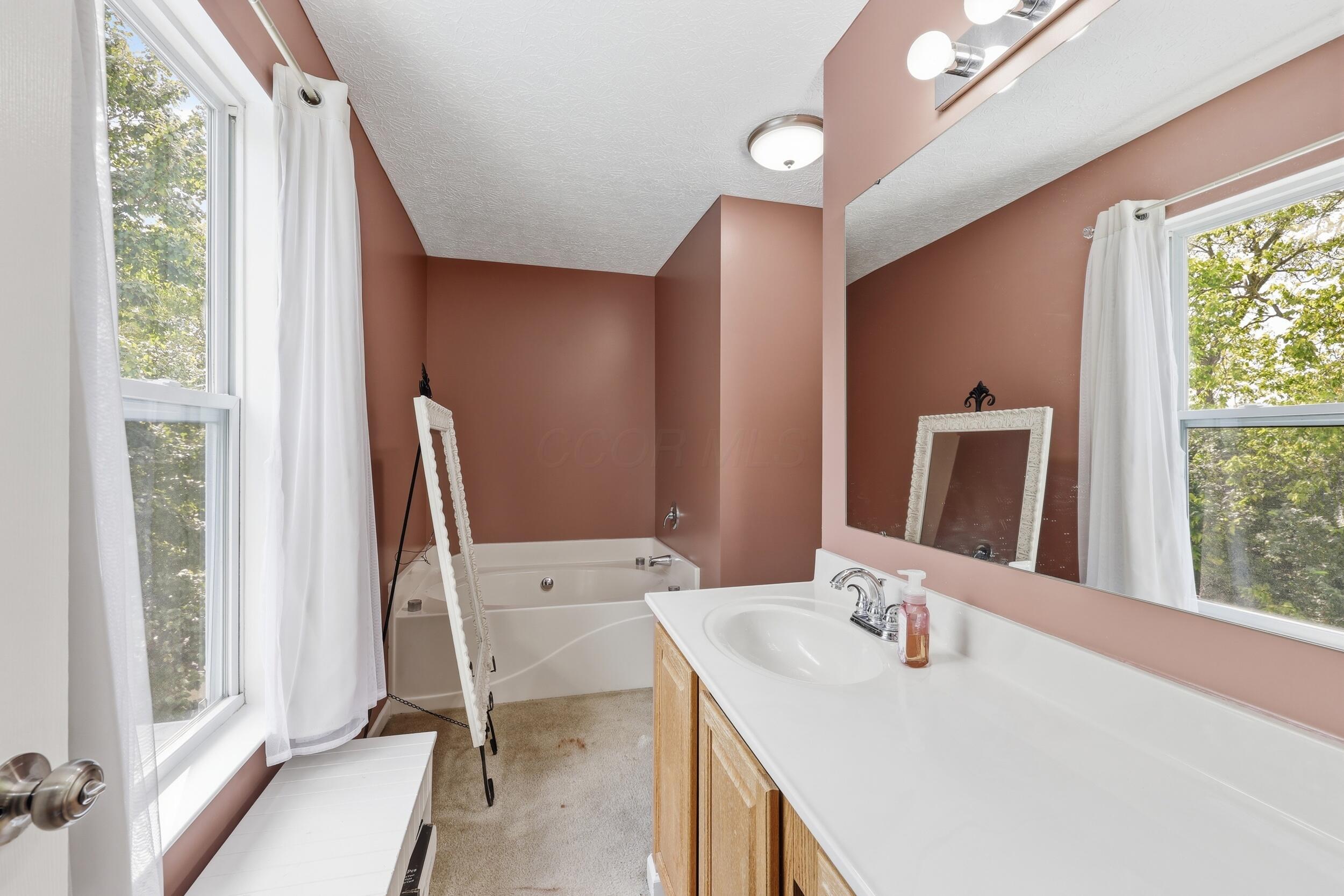 211 Cavanaugh Drive Property Photo 24