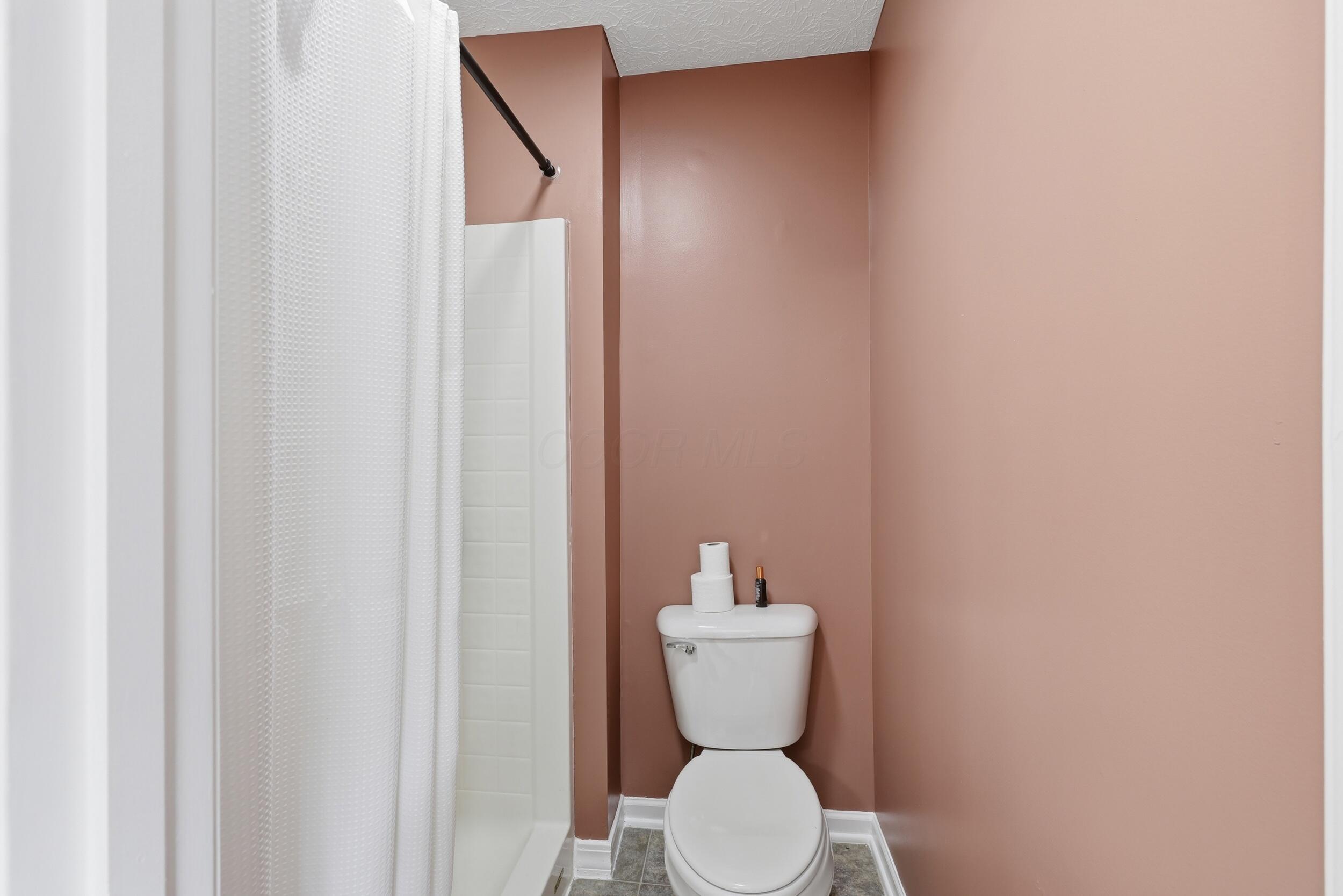 211 Cavanaugh Drive Property Photo 25