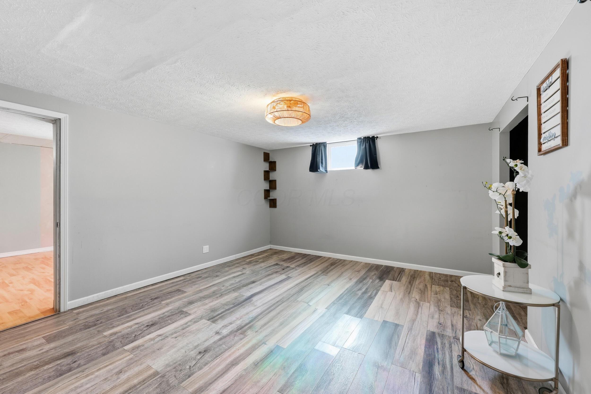211 Cavanaugh Drive Property Photo 36