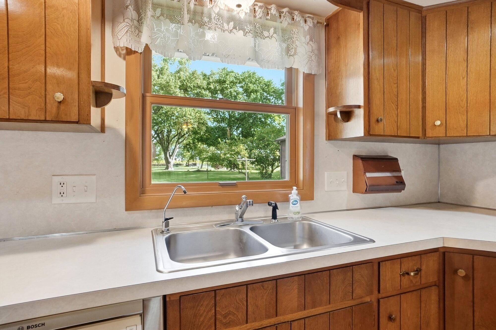 315 Simpson Road Property Photo 13