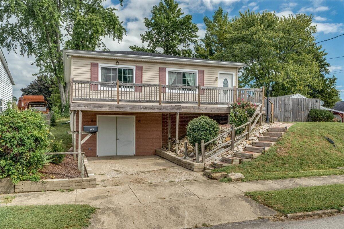 136 Hayward Avenue Property Photo 2
