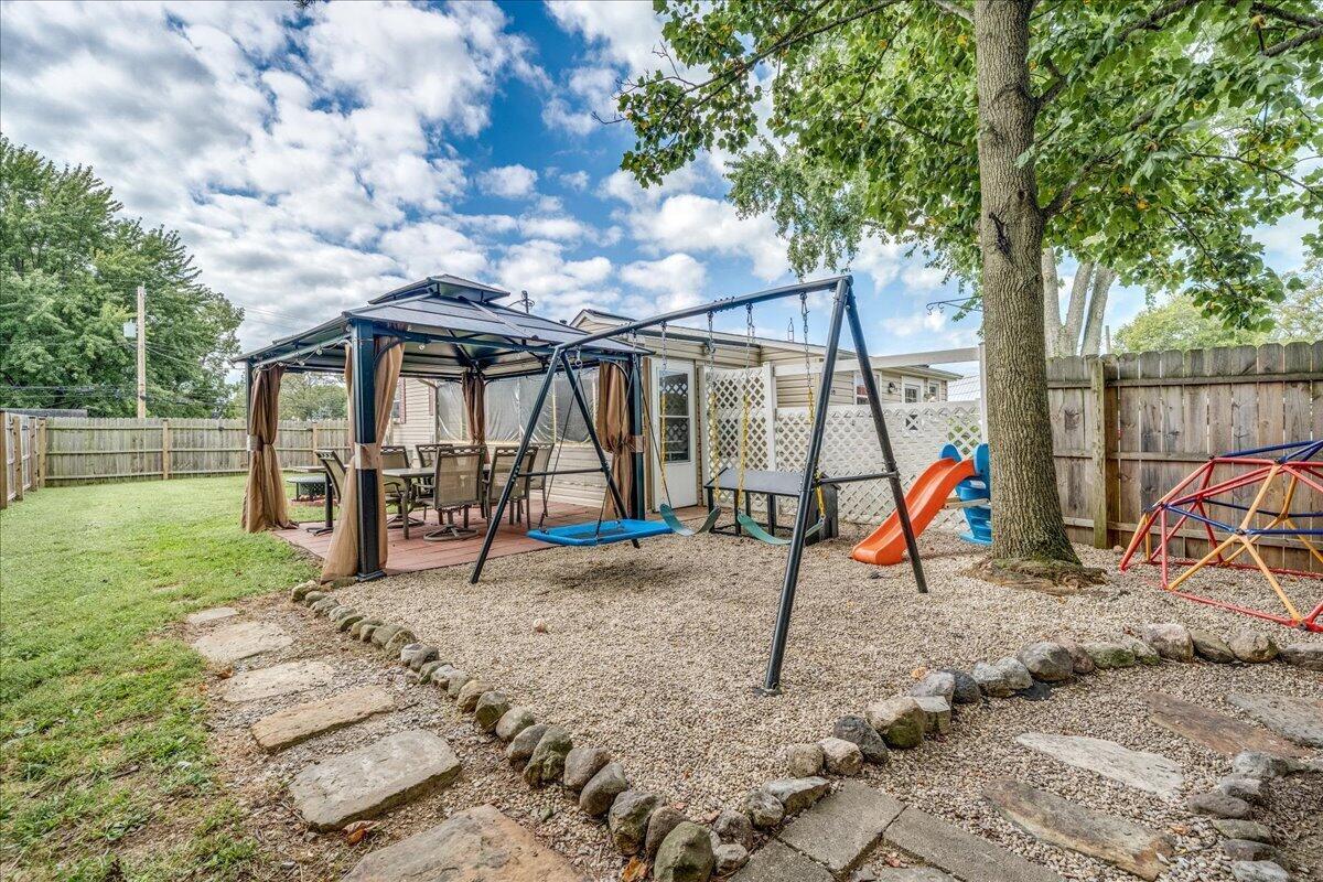 136 Hayward Avenue Property Photo 36