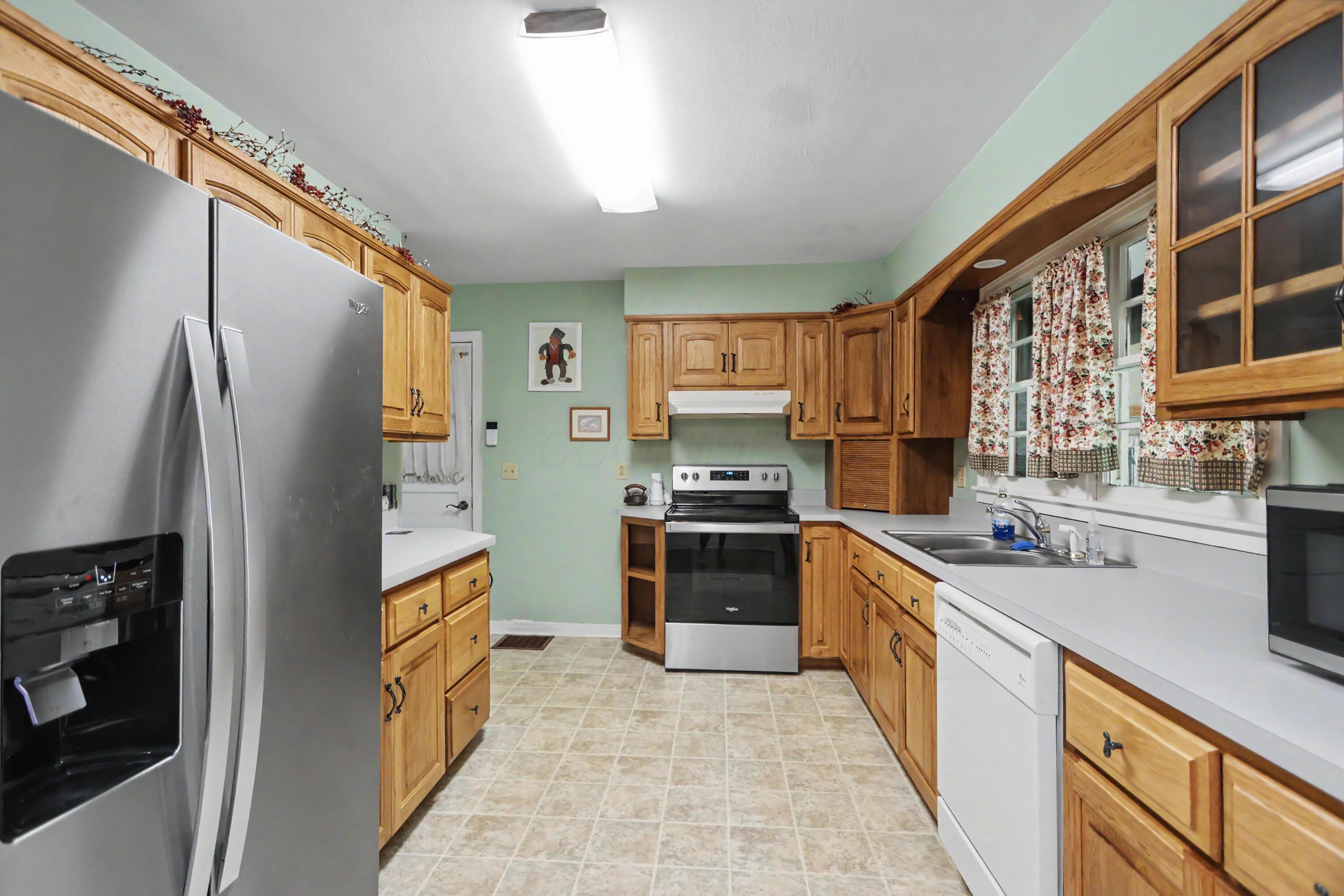 536 Euclid Avenue Property Photo 5