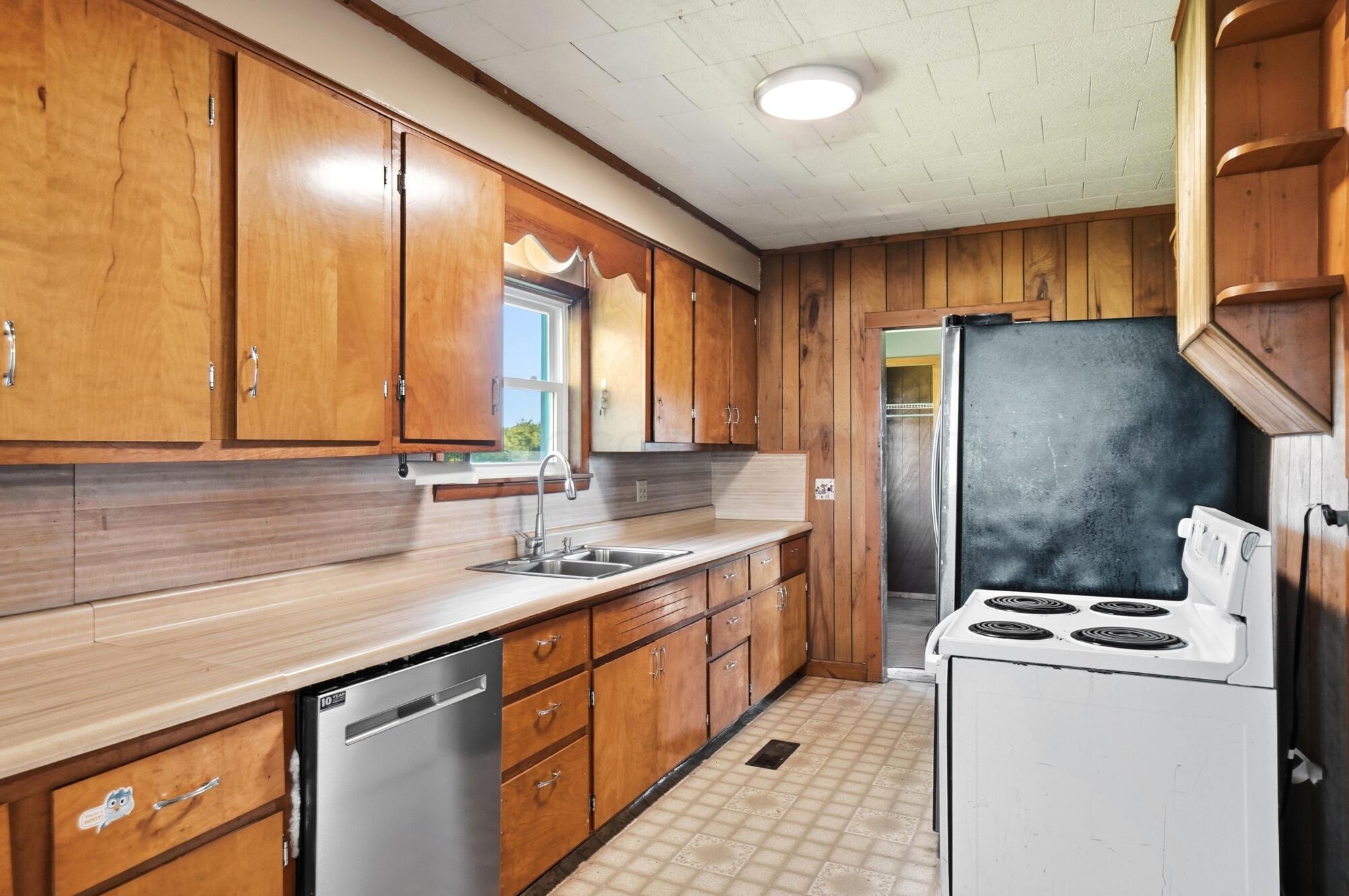 5517 Twp Rd 117 Property Photo 16