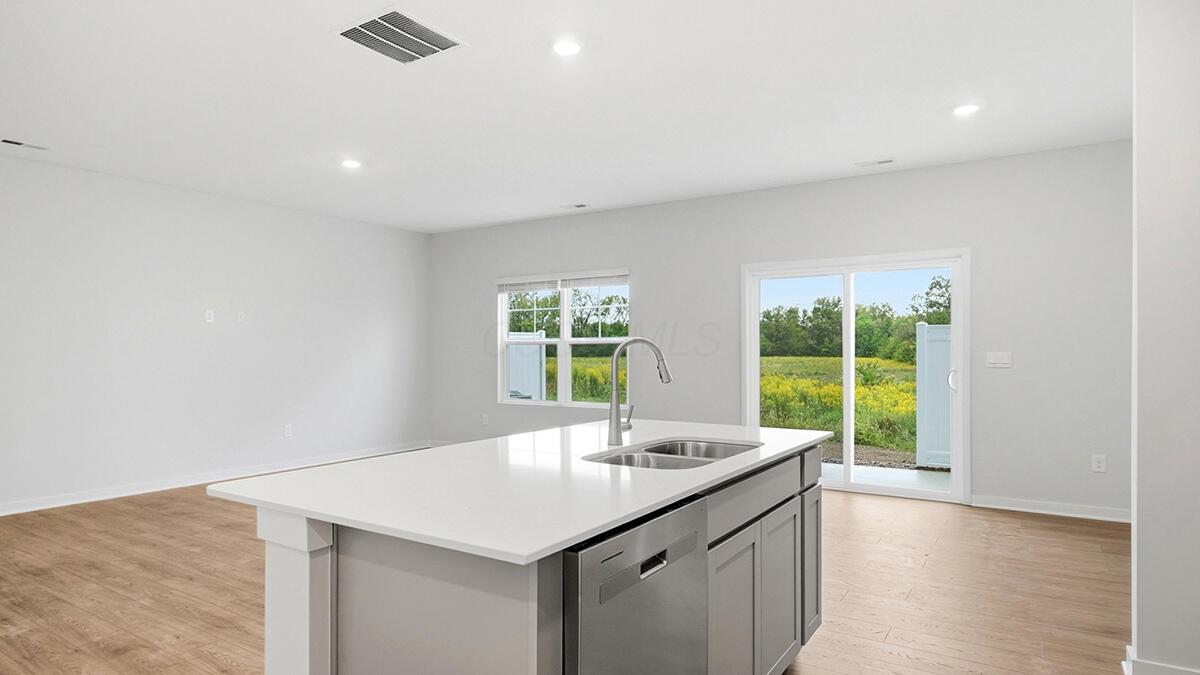 1382 Marinelli Drive E Property Photo 13