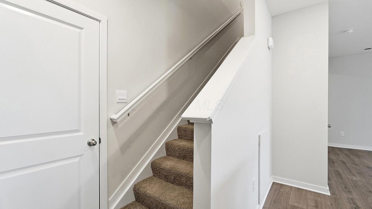 1382 Marinelli Drive E Property Photo 18