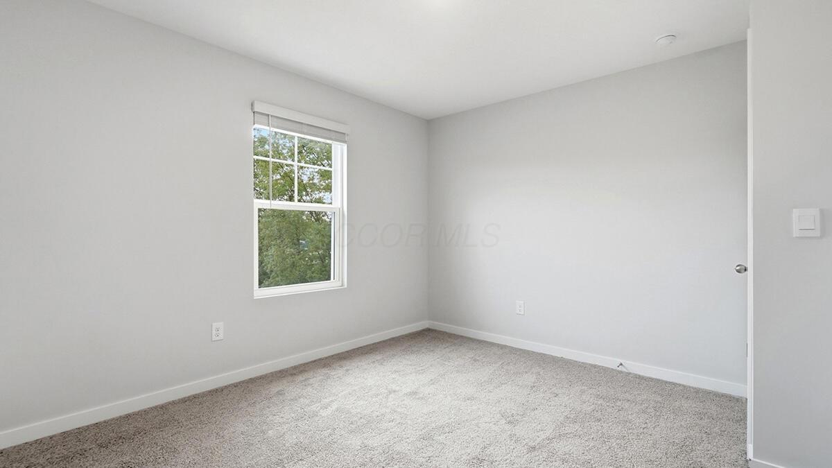 1382 Marinelli Drive E Property Photo 34