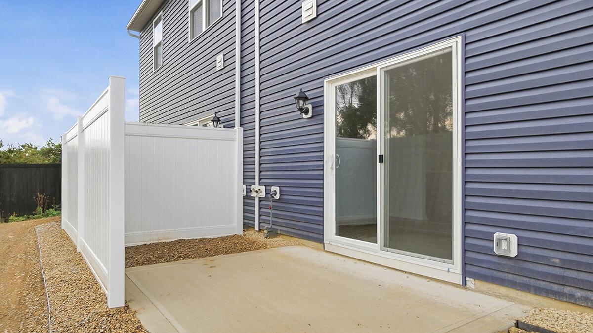 1382 Marinelli Drive E Property Photo 36