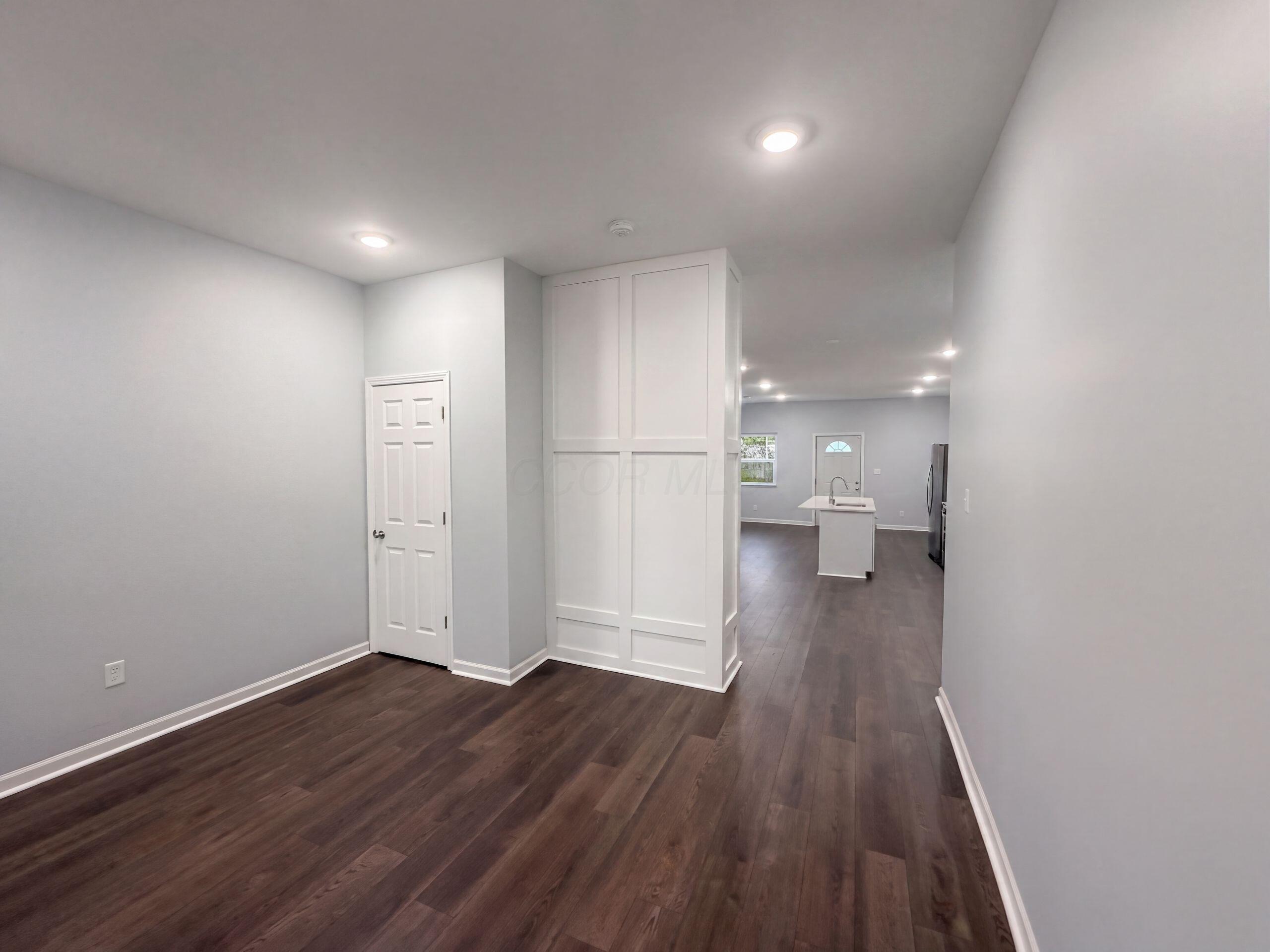513 S Champion Avenue Property Photo 3