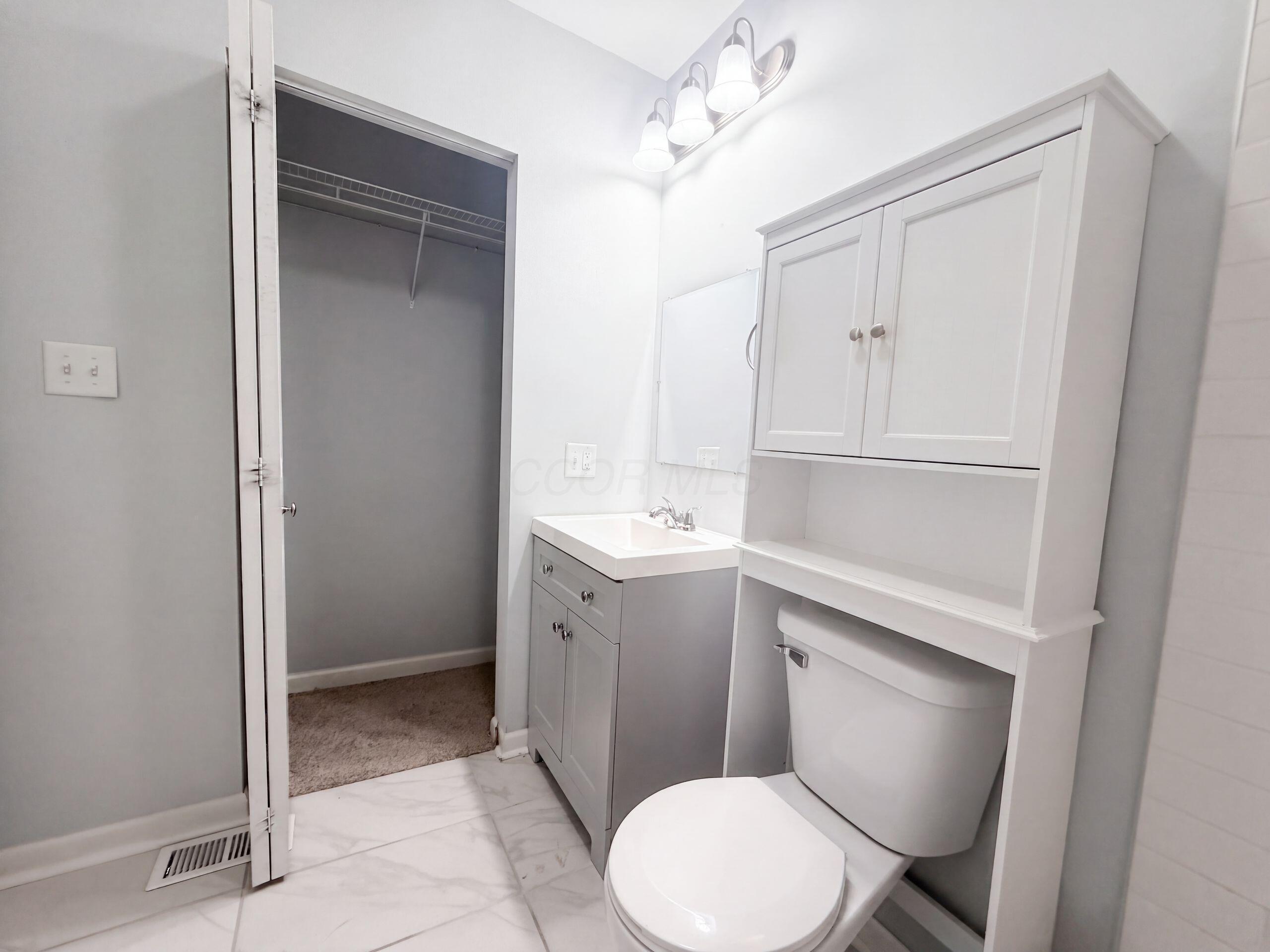 513 S Champion Avenue Property Photo 8