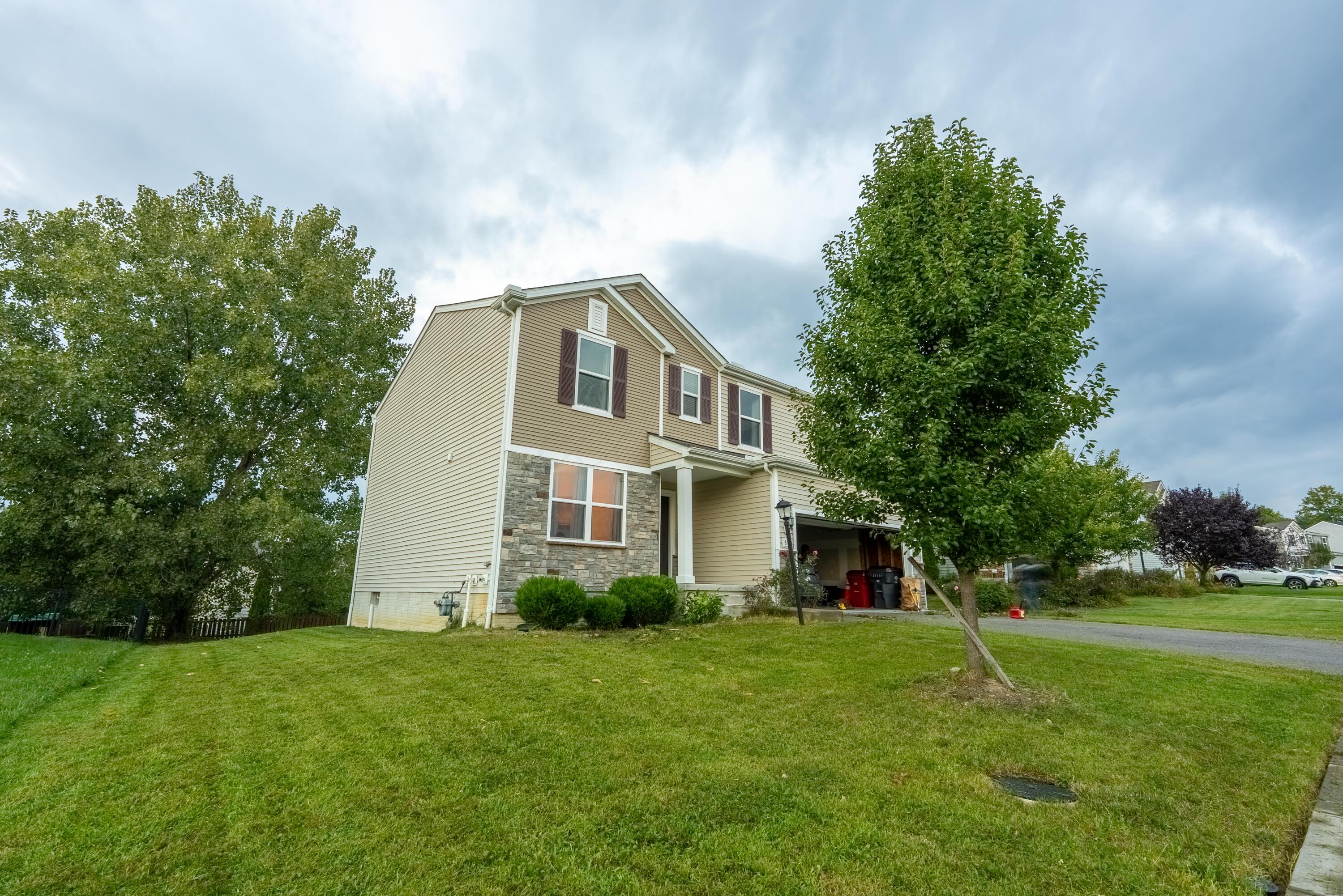 835 Corylus Drive Sw Property Photo 4