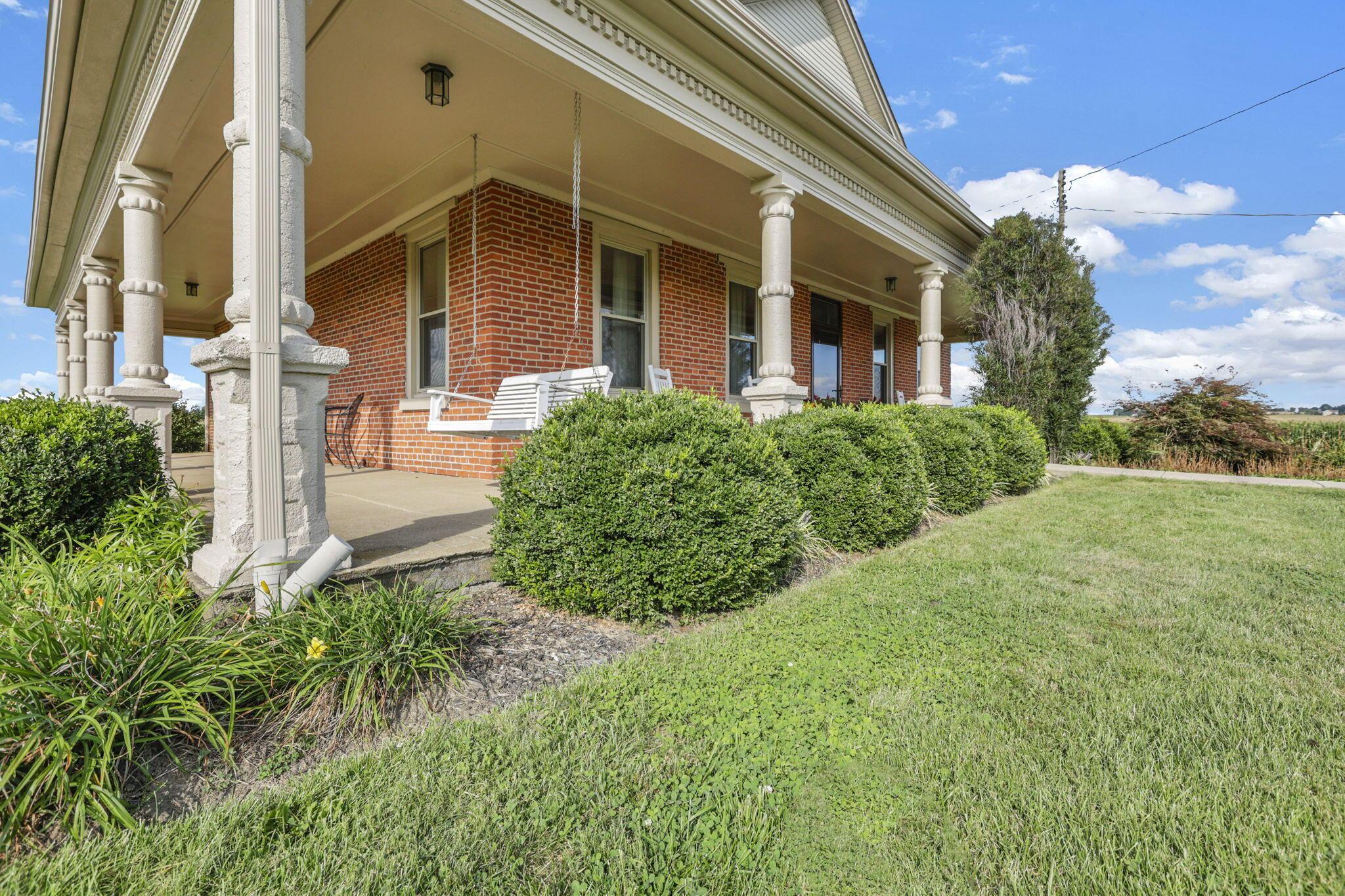 7160 Ruffner Road Ne Property Photo 5