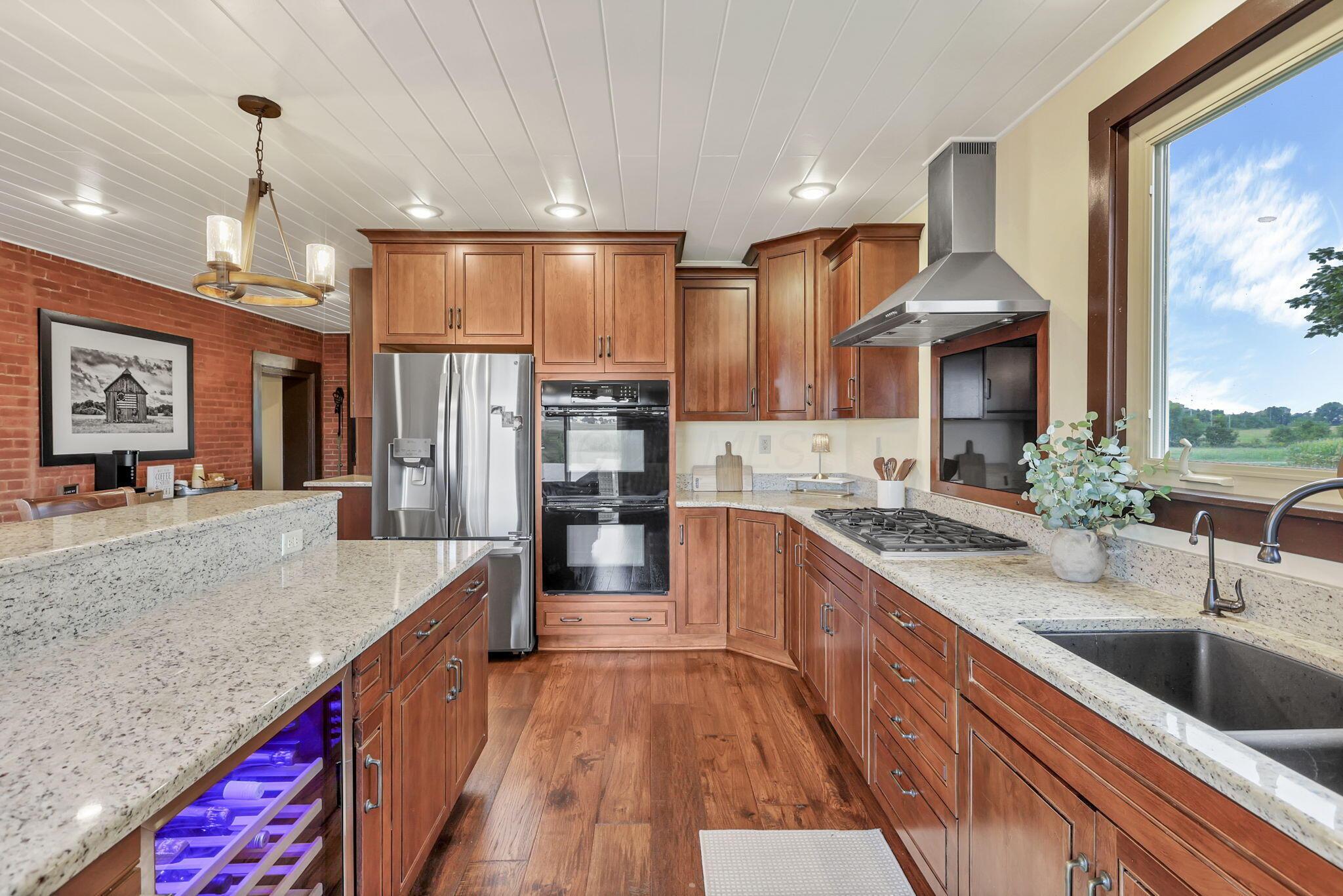 7160 Ruffner Road Ne Property Photo 15