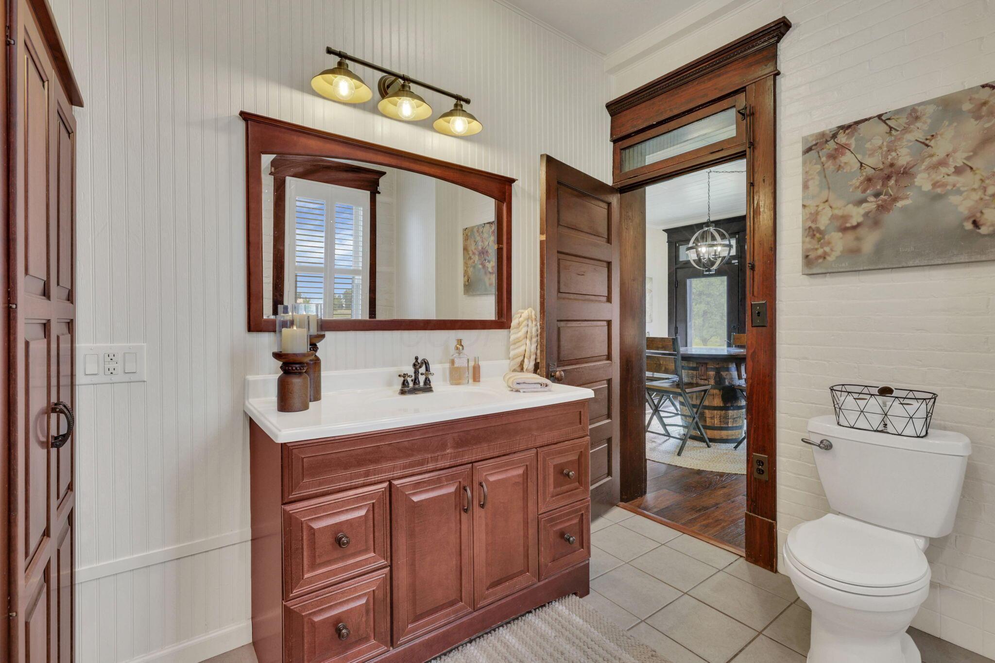 7160 Ruffner Road Ne Property Photo 28