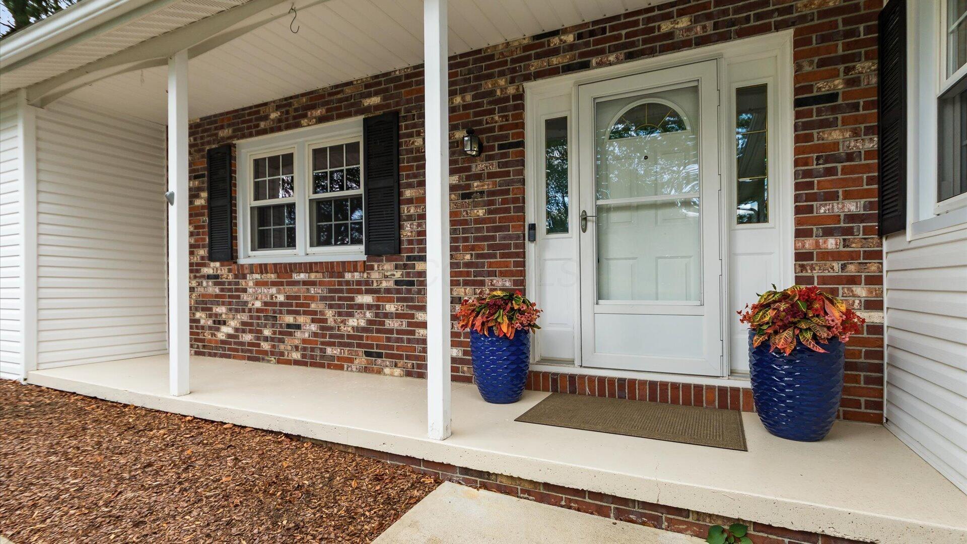 859 Shoreham Drive Property Photo 1