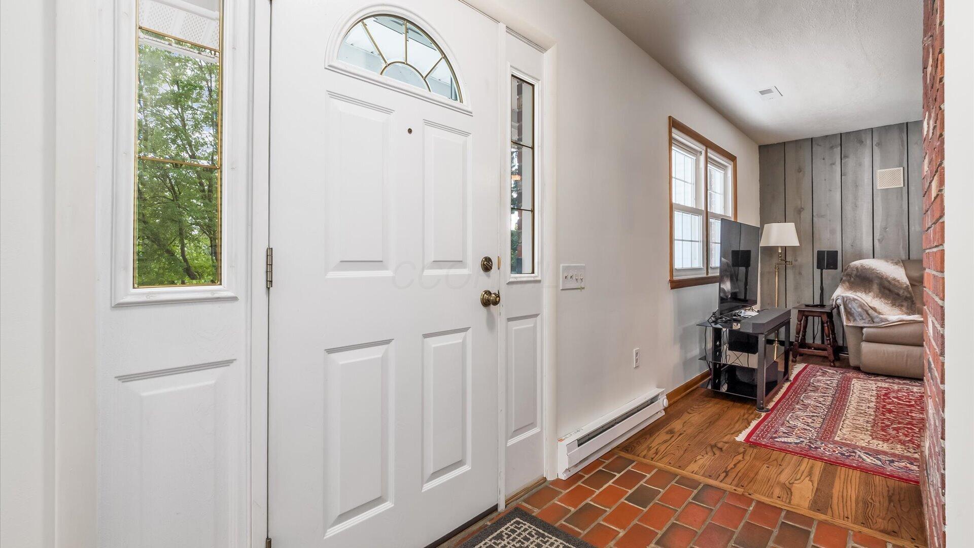 859 Shoreham Drive Property Photo 3