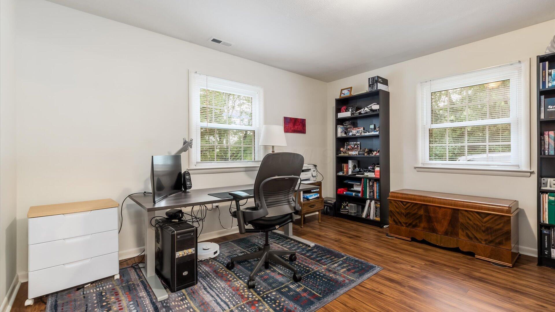 859 Shoreham Drive Property Photo 24