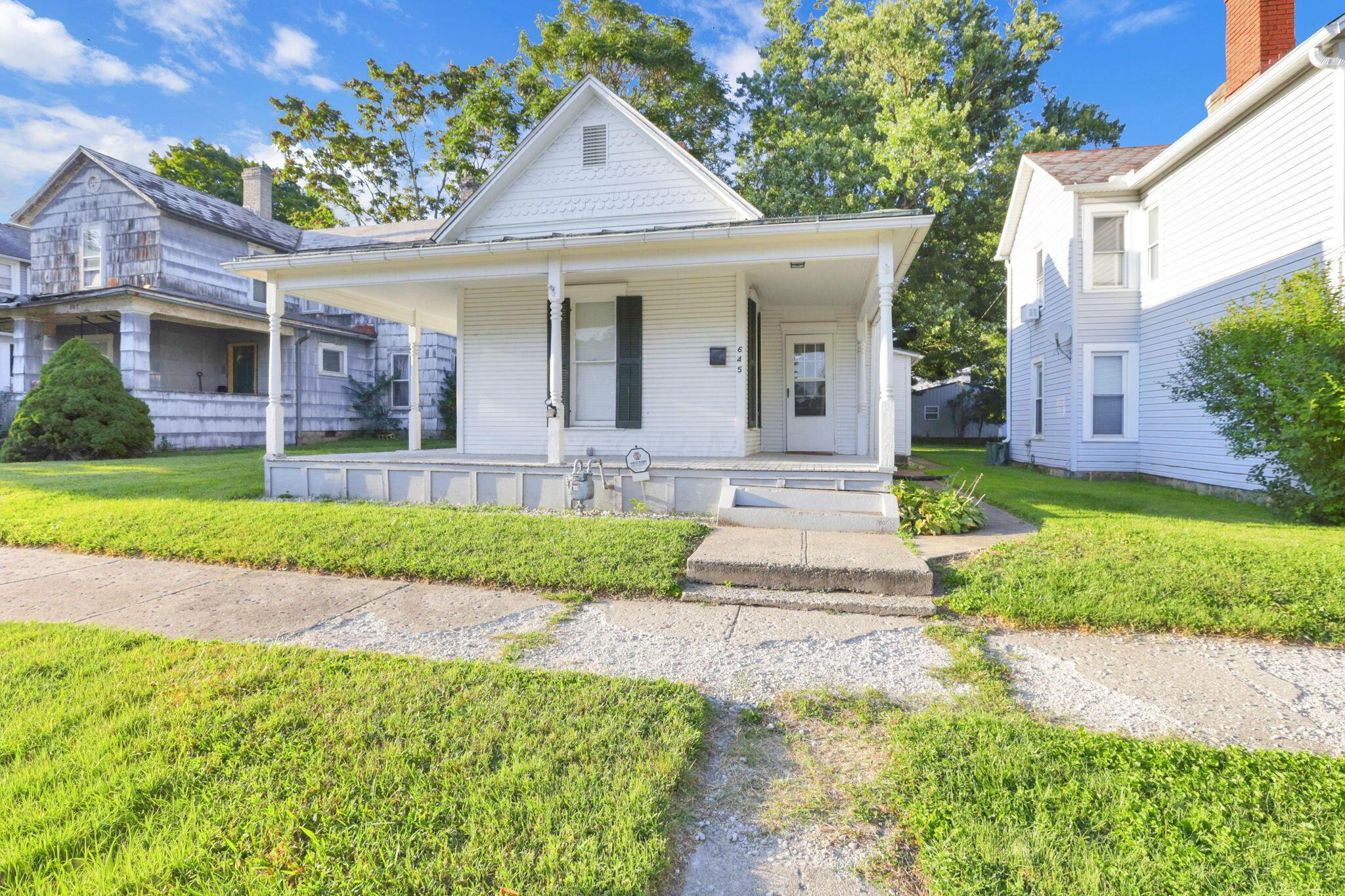 645 E Mulberry Street Property Photo 1