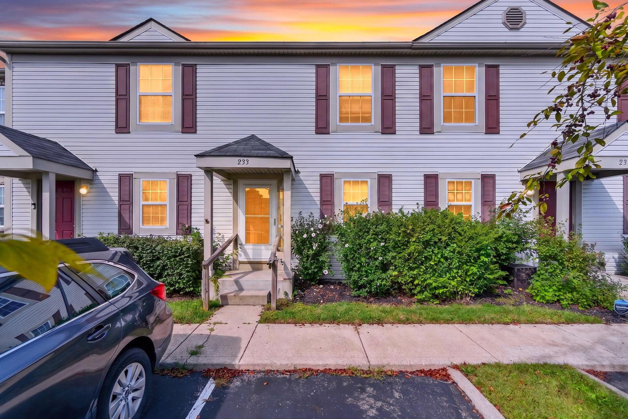 233 Macenroe Drive, 70C