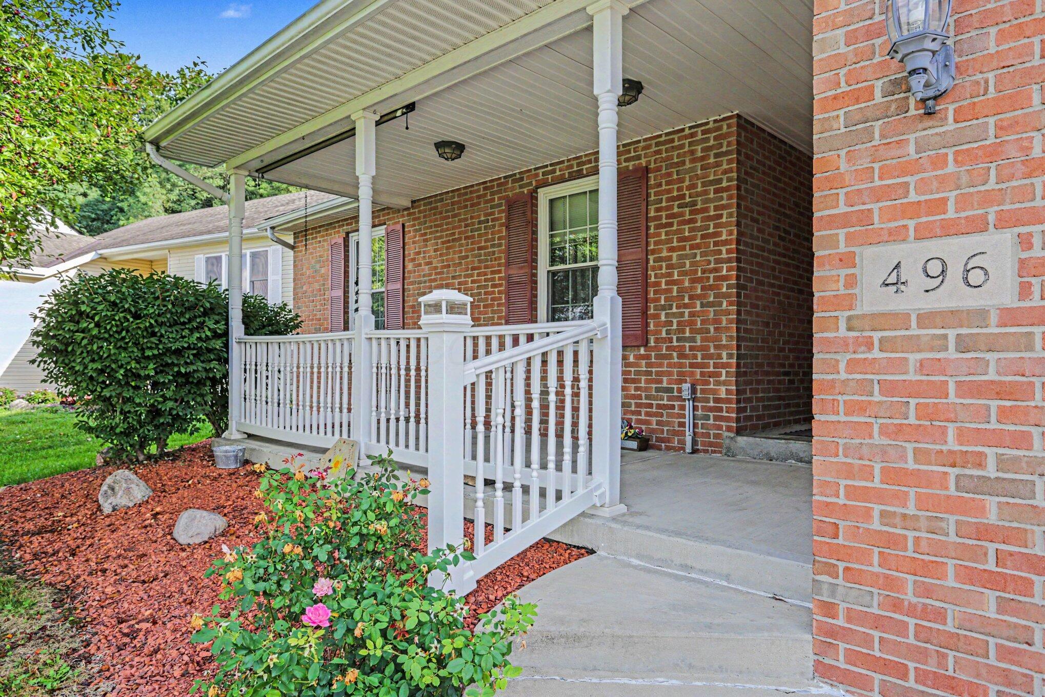 496 Danbury Drive Property Photo 4