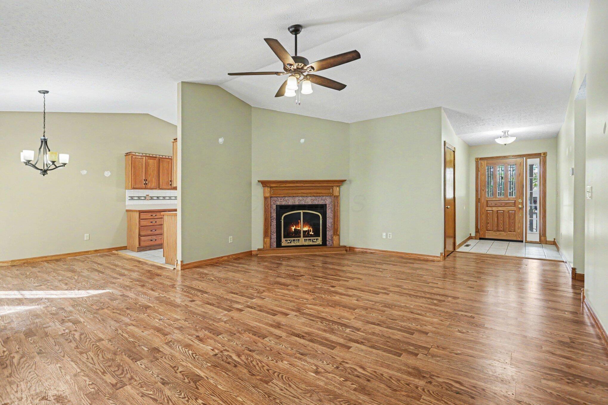 496 Danbury Drive Property Photo 5