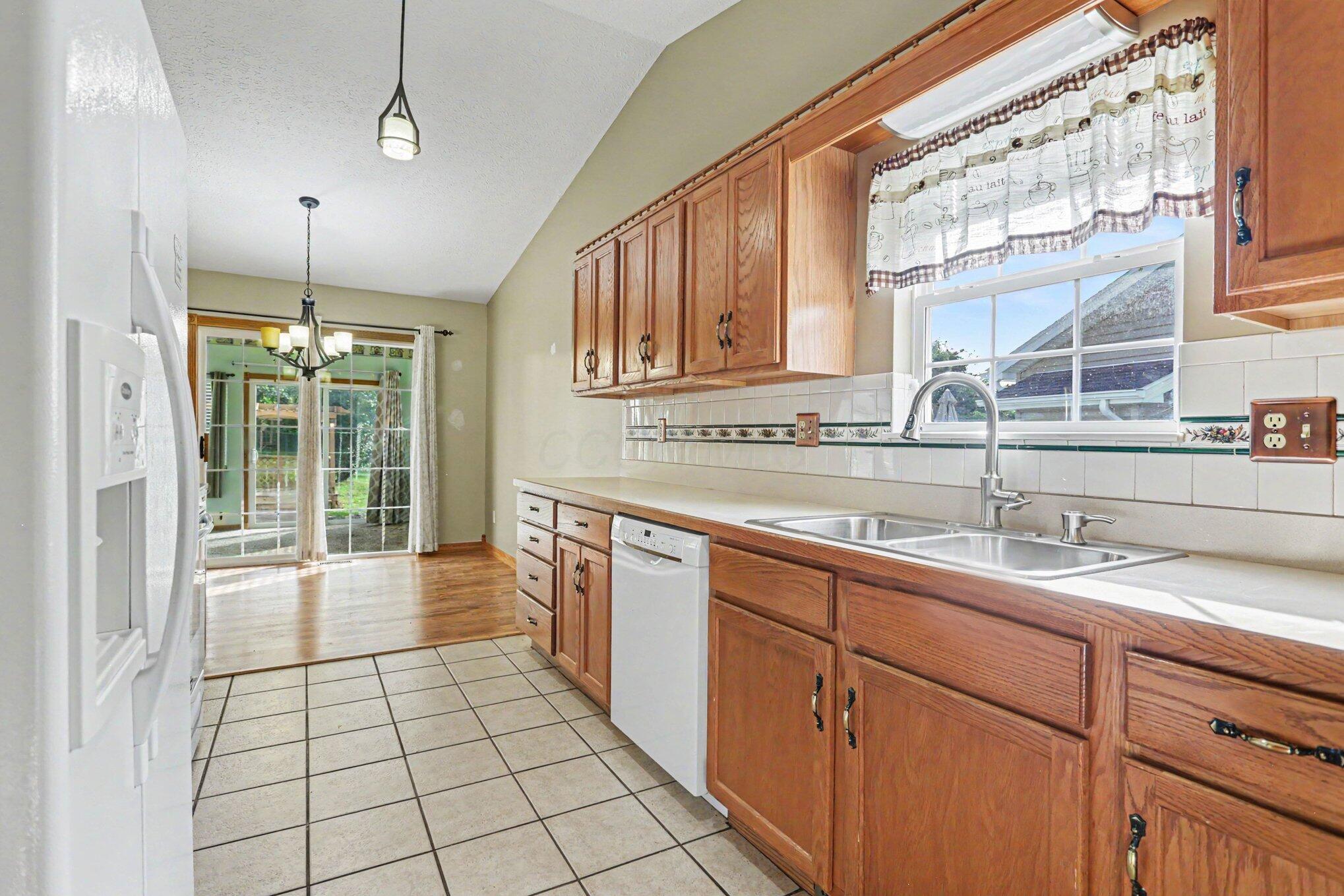 496 Danbury Drive Property Photo 13