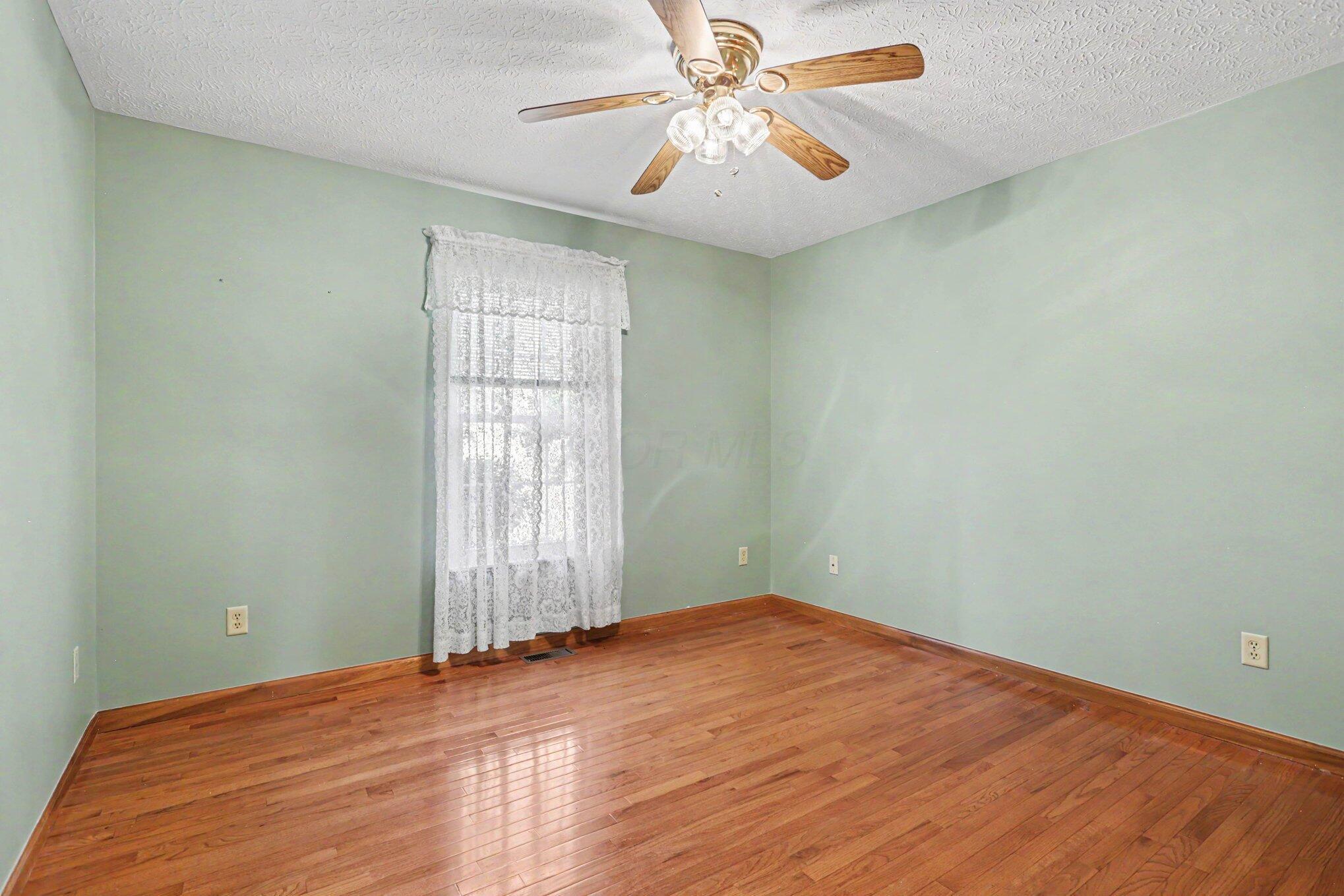 496 Danbury Drive Property Photo 15
