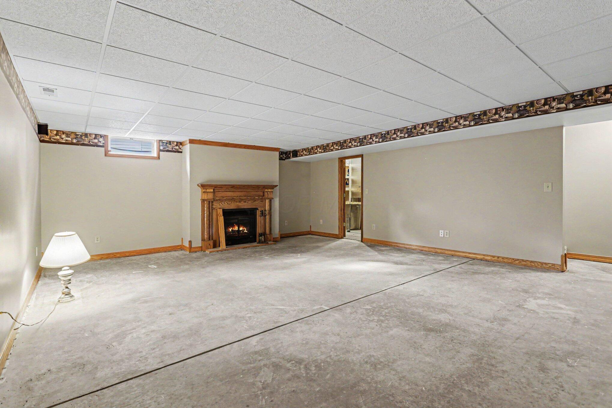 496 Danbury Drive Property Photo 25