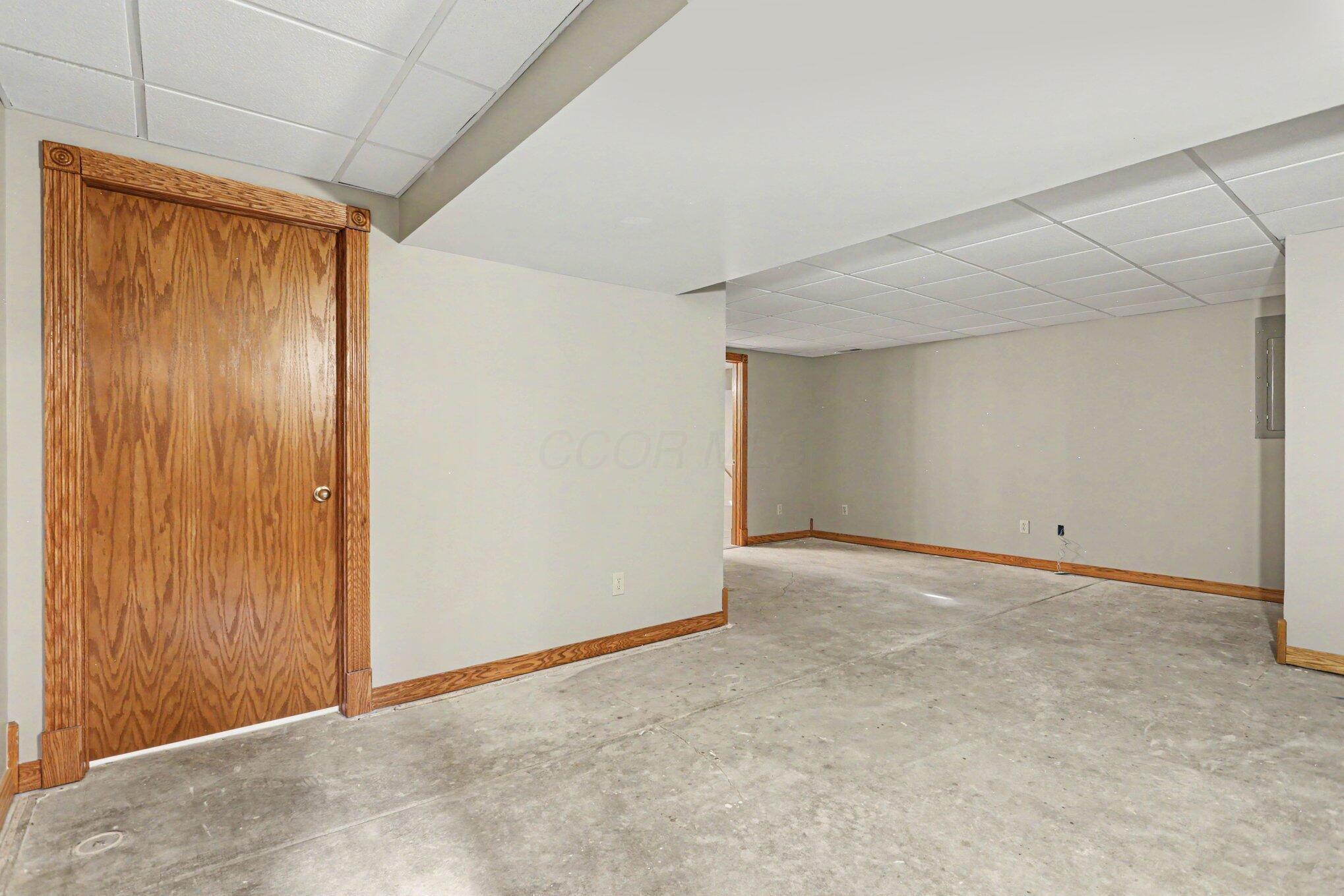 496 Danbury Drive Property Photo 26