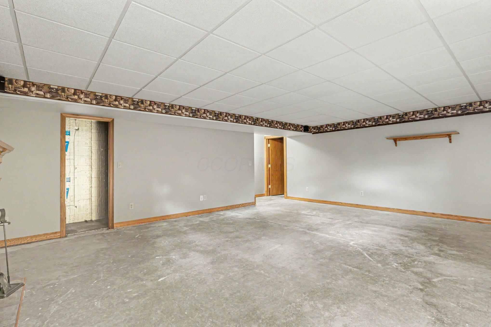 496 Danbury Drive Property Photo 29