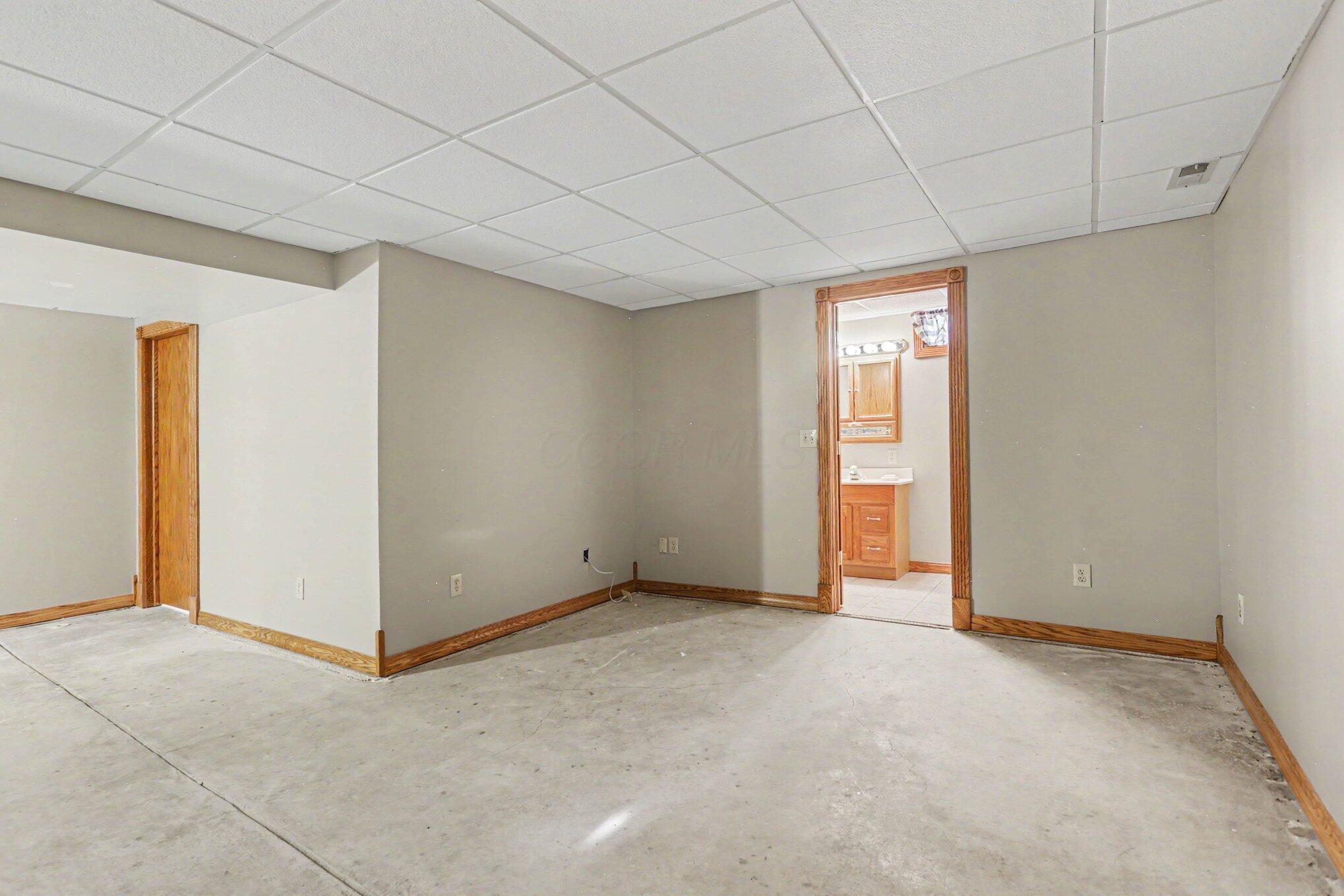 496 Danbury Drive Property Photo 31
