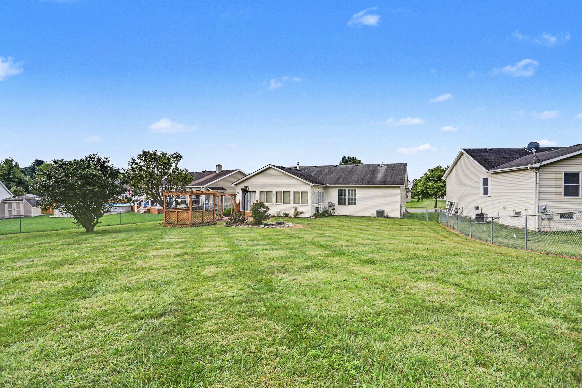 496 Danbury Drive Property Photo 35