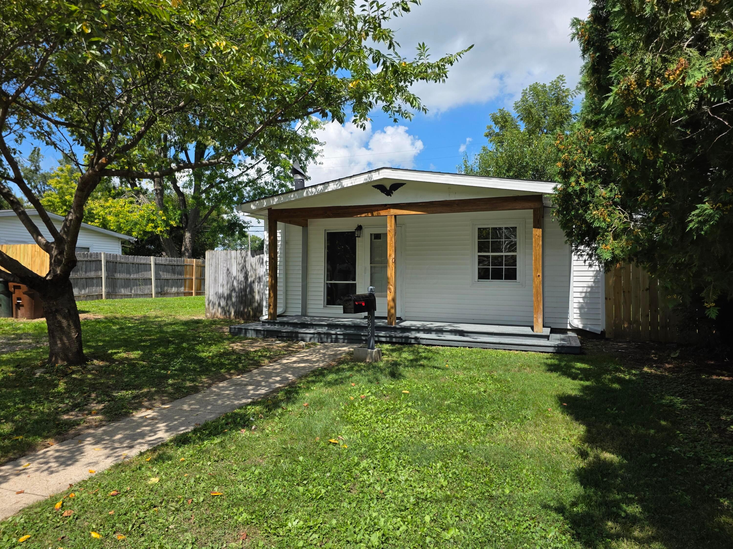 223 Prentice Drive Property Photo 3