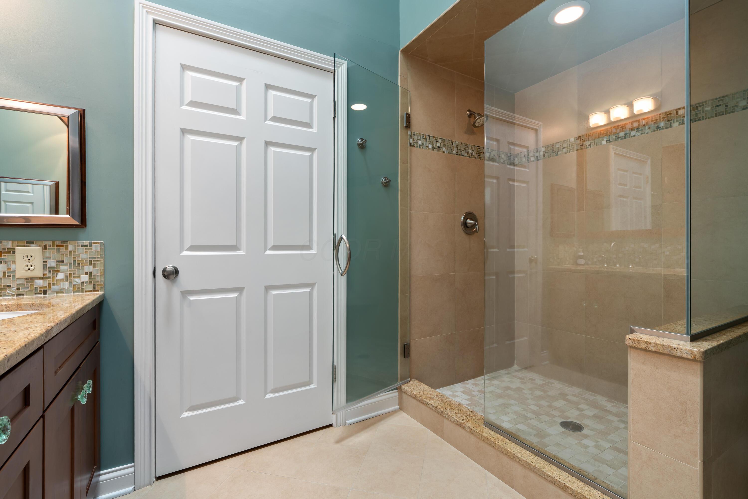 712 Sycamore Place Property Photo 38