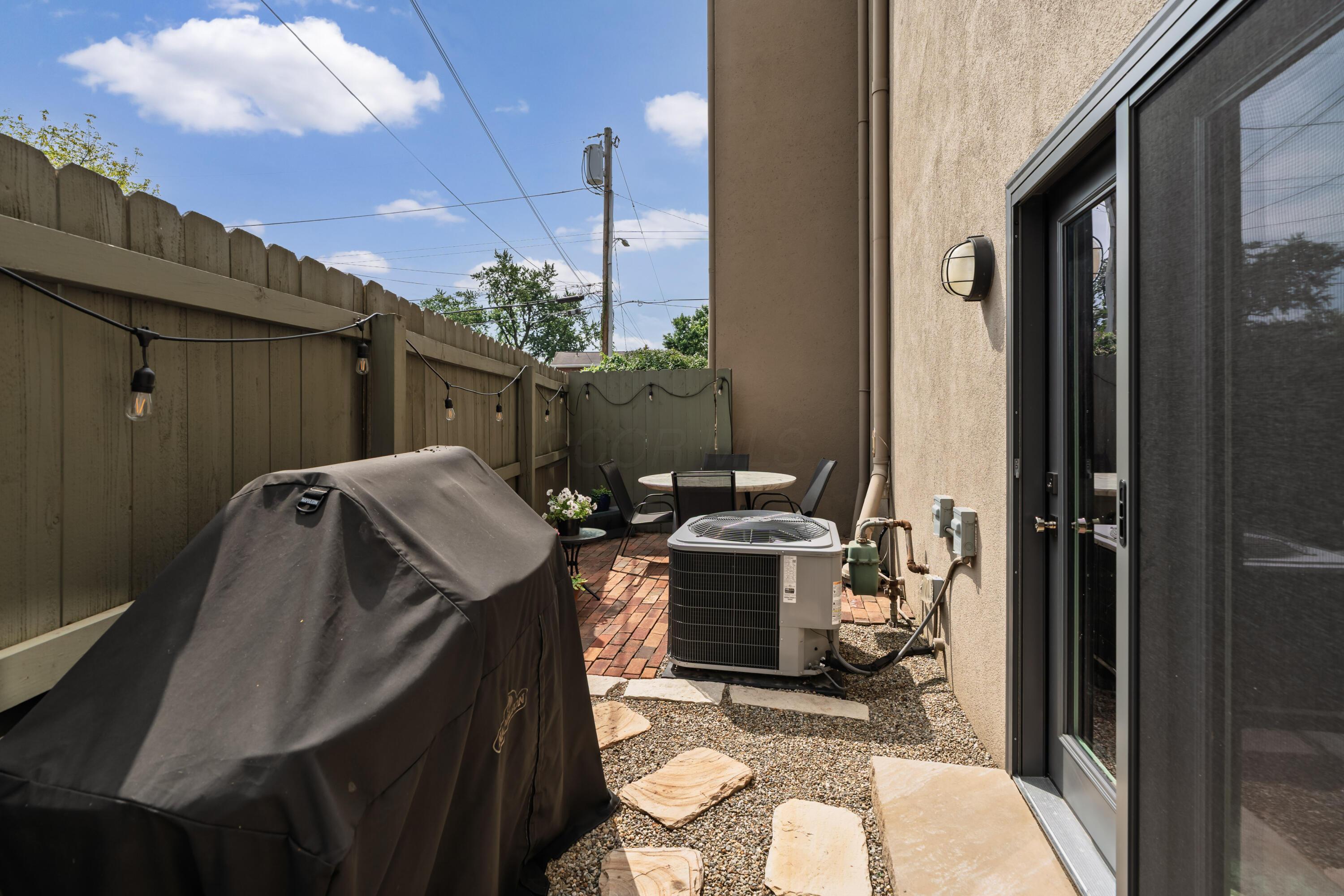 712 Sycamore Place Property Photo 46
