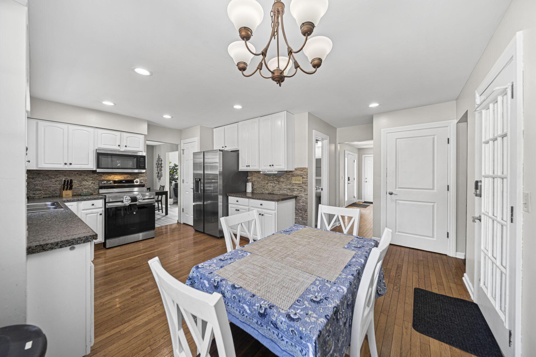 5515 Glasgow Place Property Photo 24