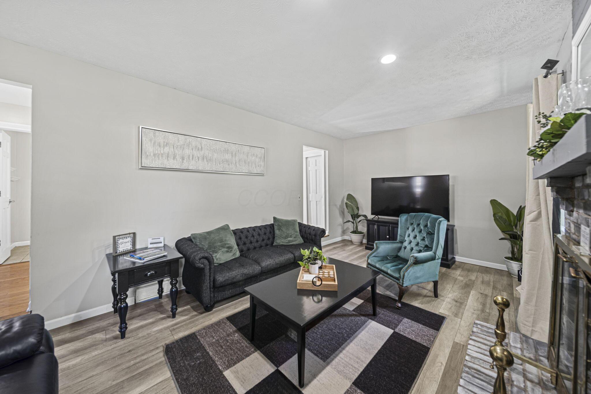 5515 Glasgow Place Property Photo 33