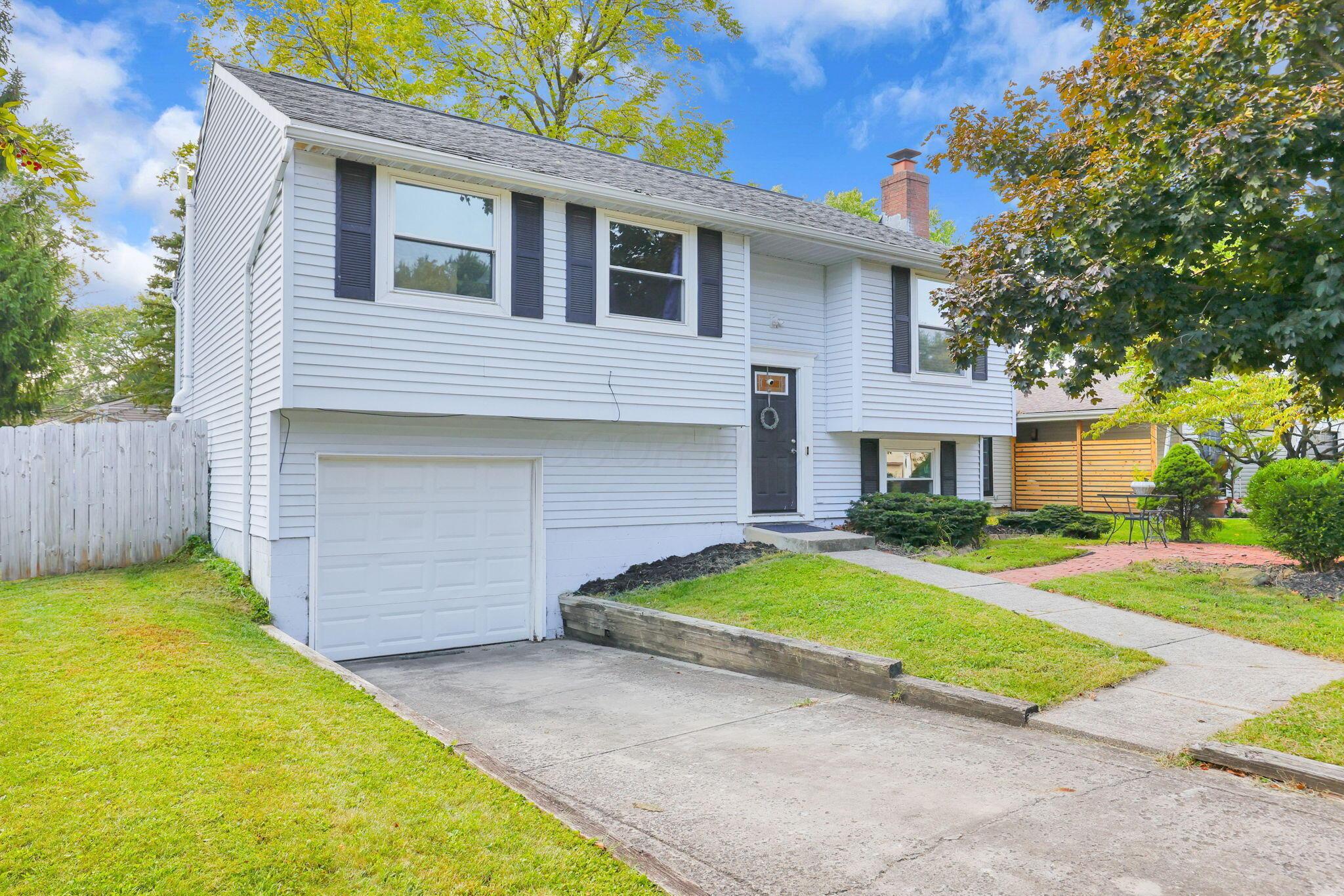 3007 Arrowsmith Drive Property Photo 1